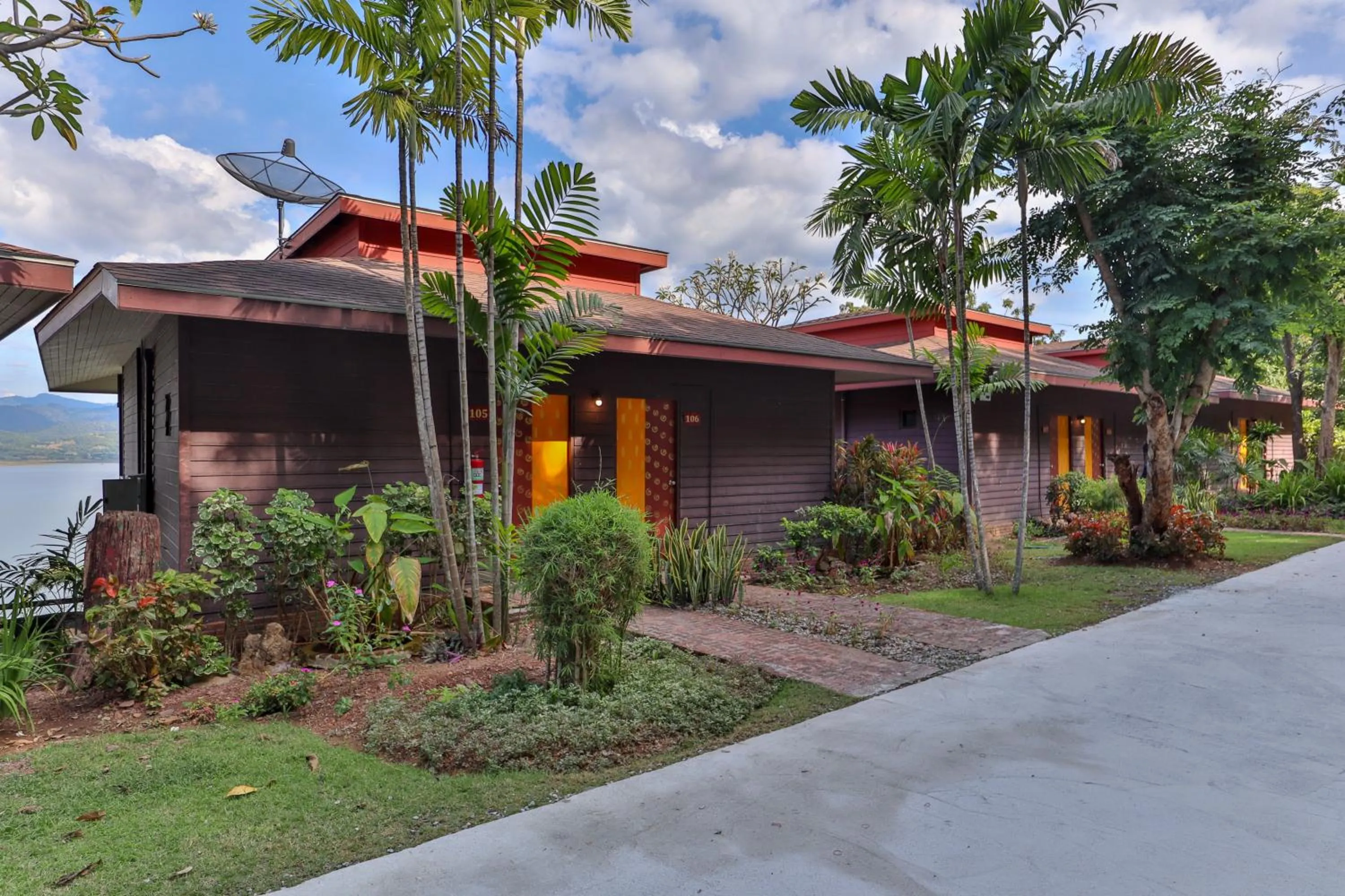 Raya Buri Resort Kanchanaburi