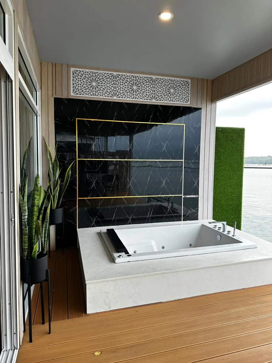 Raya Buri Resort Kanchanaburi