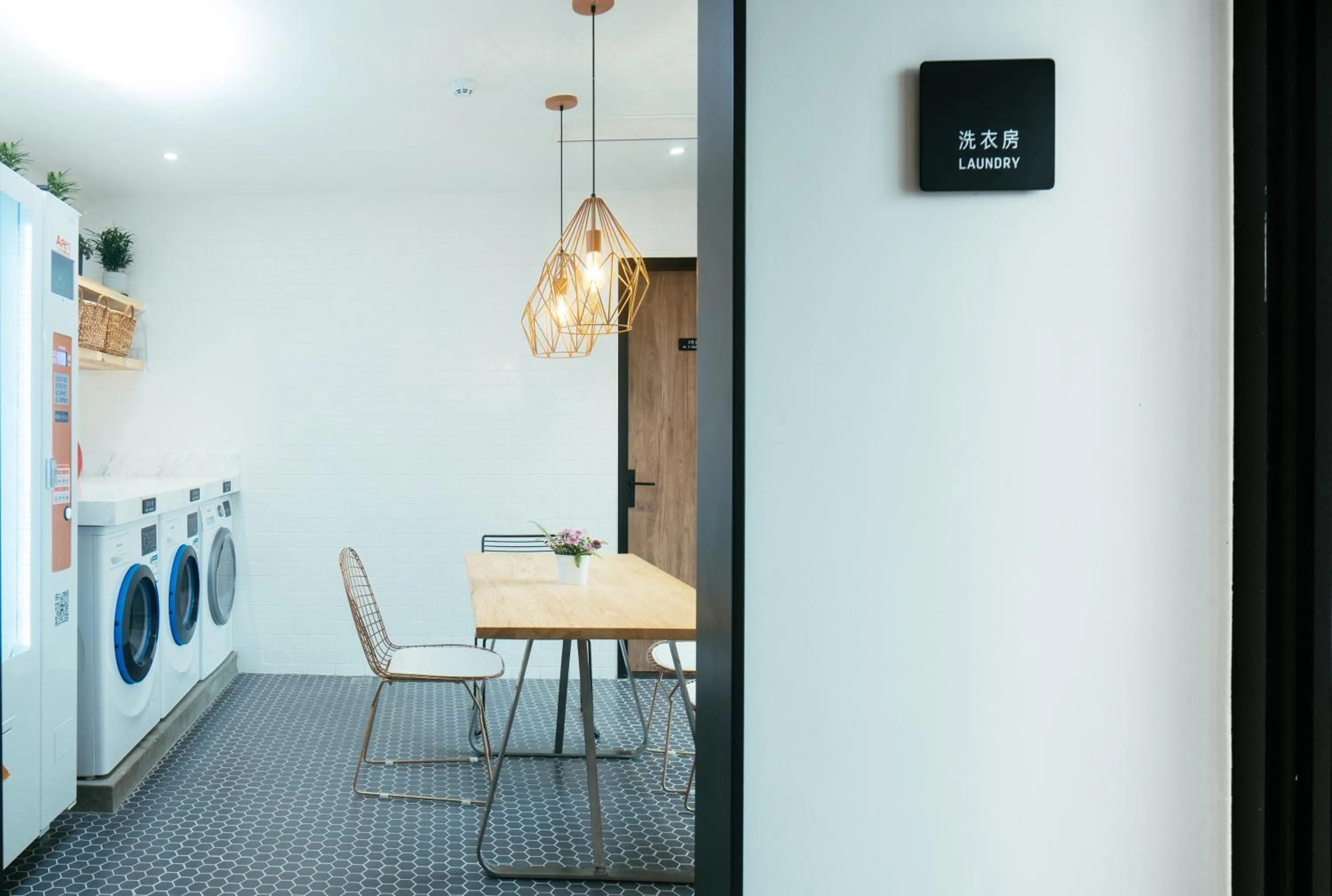 Communal lounge/ TV room in Cendre Hotel (Lingering Garden and Tiger Hill)