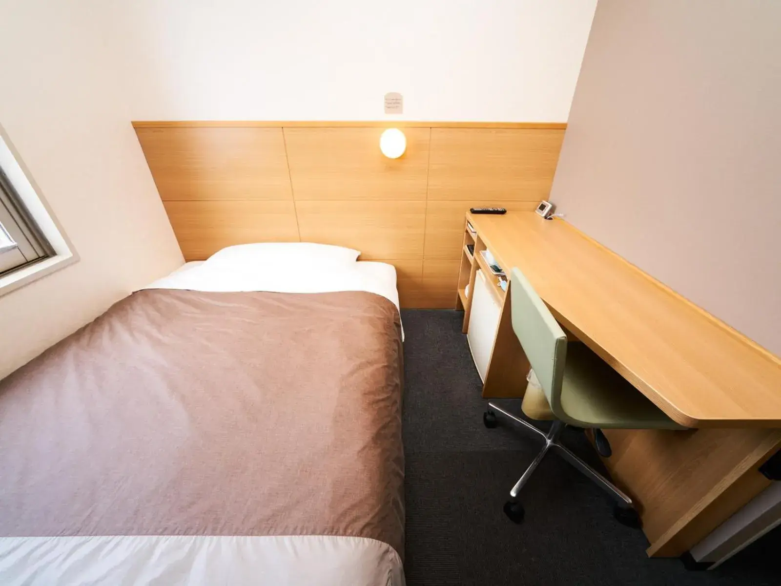 Photo of the whole room, Bed in Super Hotel Matsuyama Photo of the whole room, Bed in Super Hotel Matsuyama