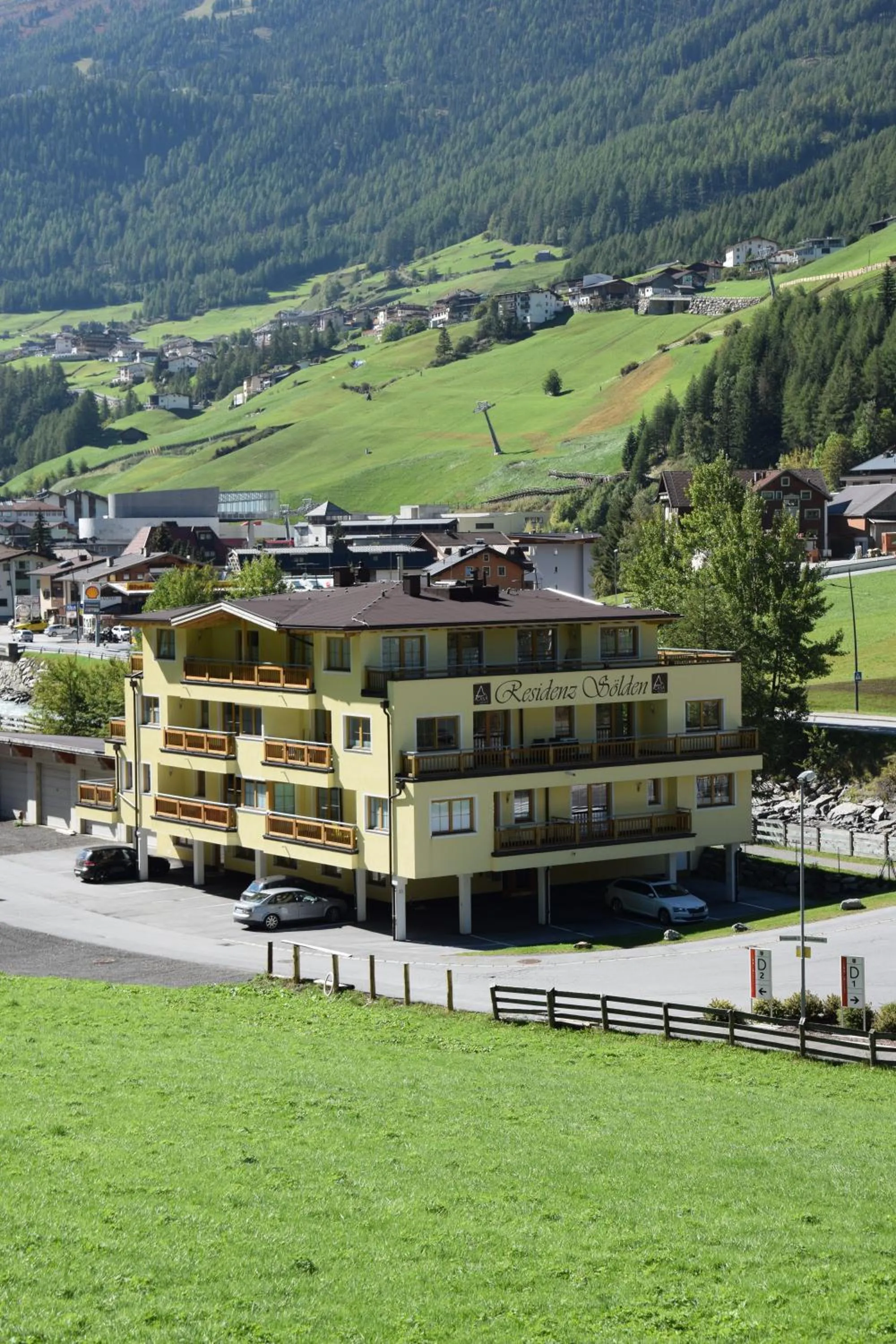 Property building in A Casa Residenz