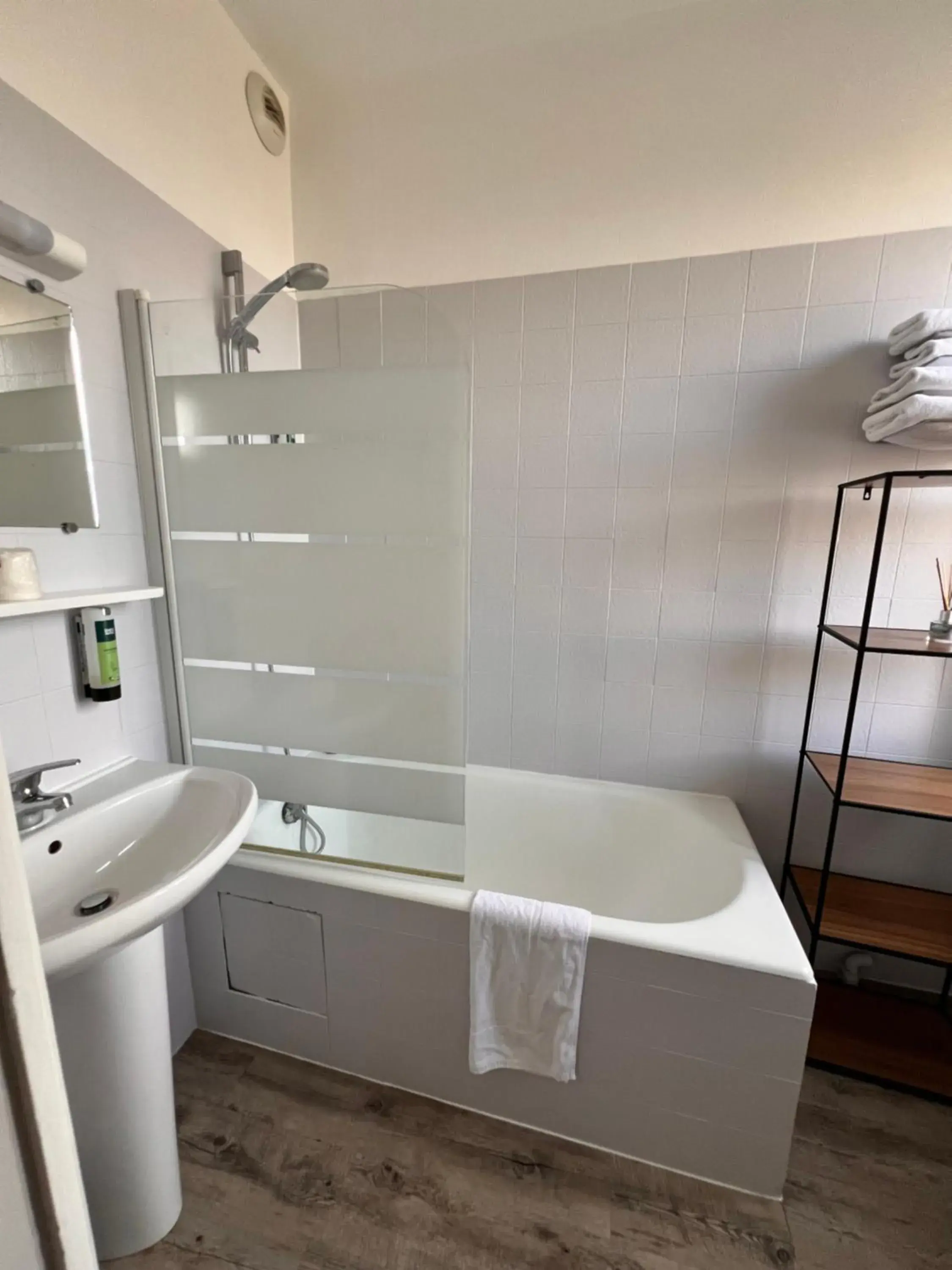 Logis - Hôtel du Nord et Restaurant La Table d'Elisa Logis - Hôtel du Nord et Restaurant La Table d'Elisa