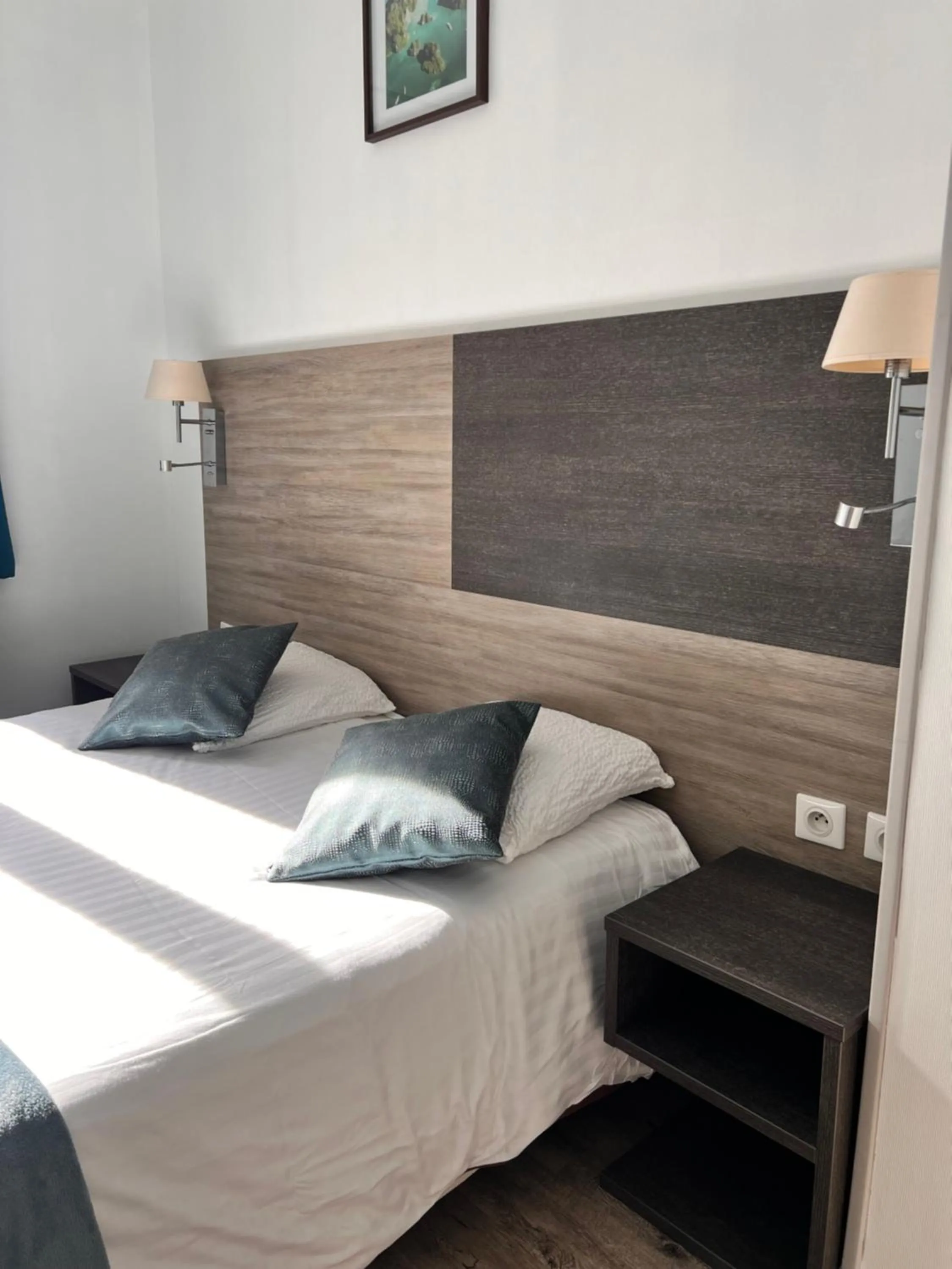 Bed in Logis - Hôtel du Nord et Restaurant La Table d'Elisa