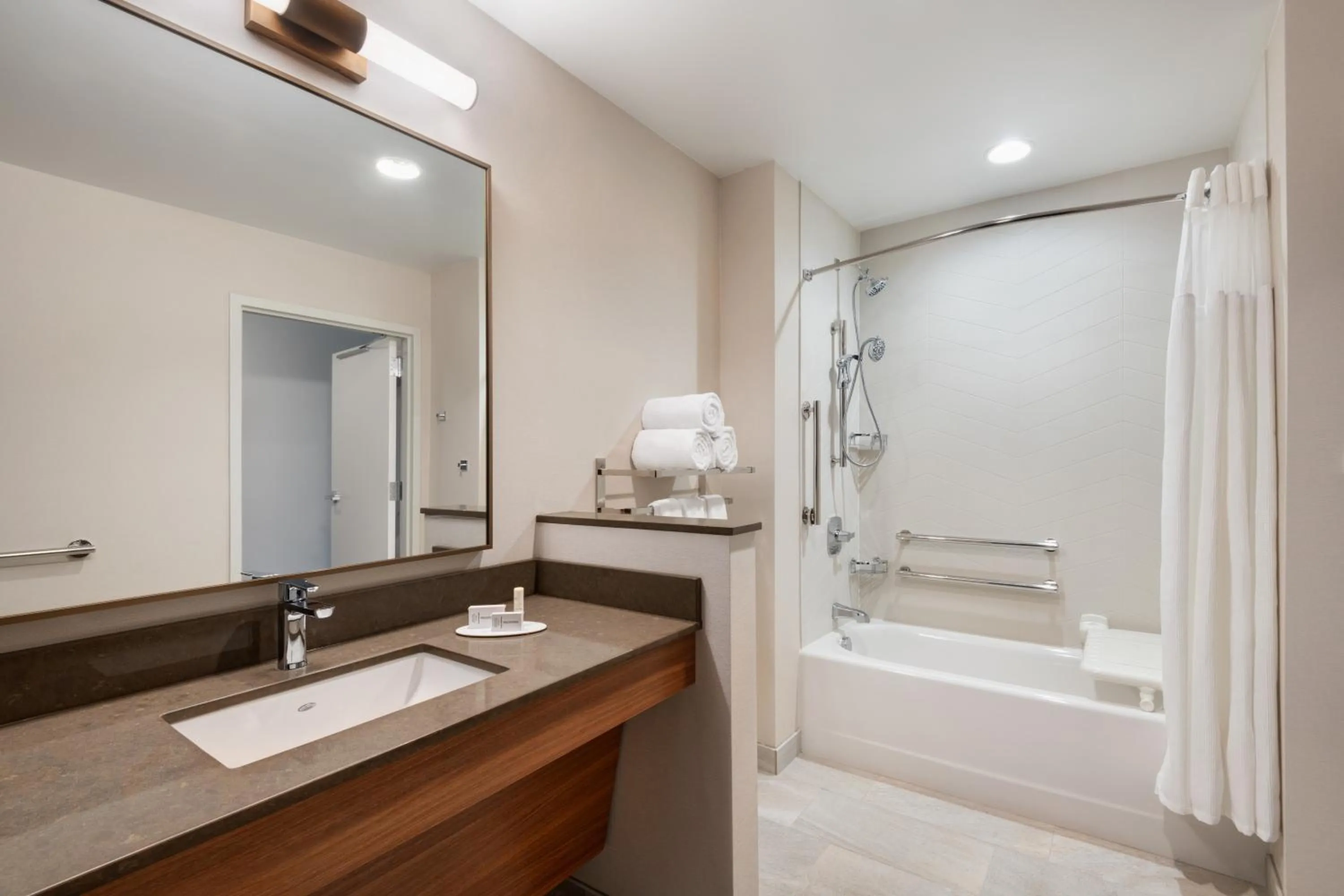 Bath in Fairfield Inn & Suites by Marriott Lexington East/I-75