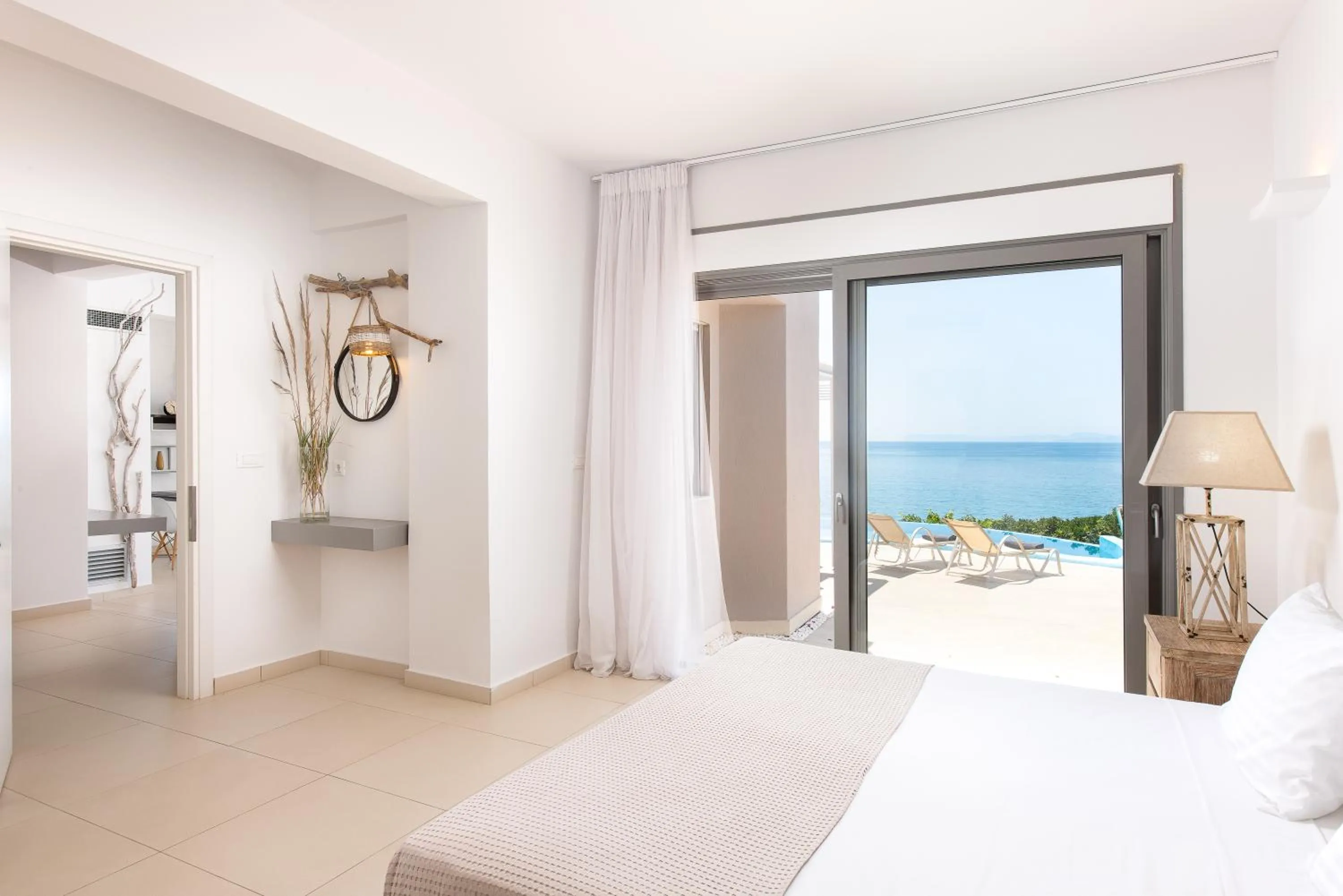 Bed in Mare Dei Suites Hotel Ionian Resort