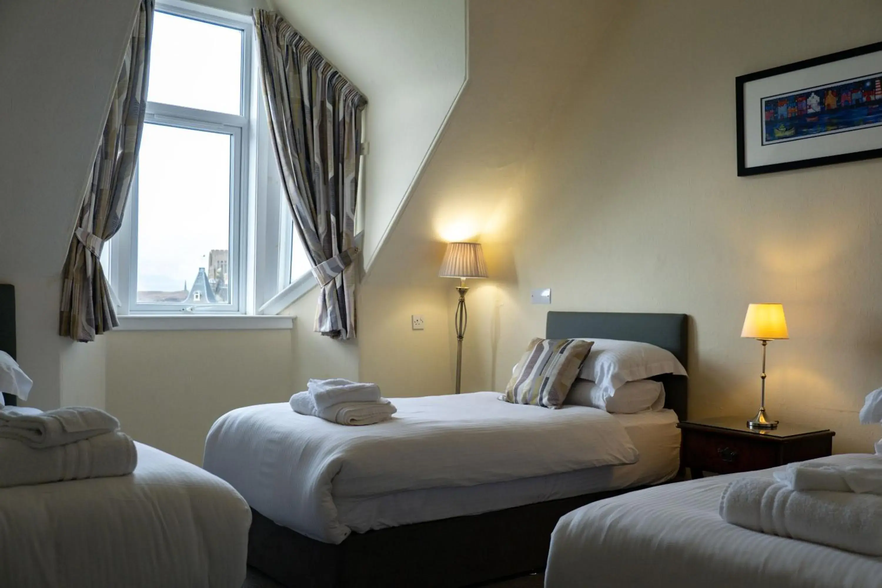 Family Room (4 Adults) in Corran House Guest House Family Room (4 Adults) in Corran House Guest House