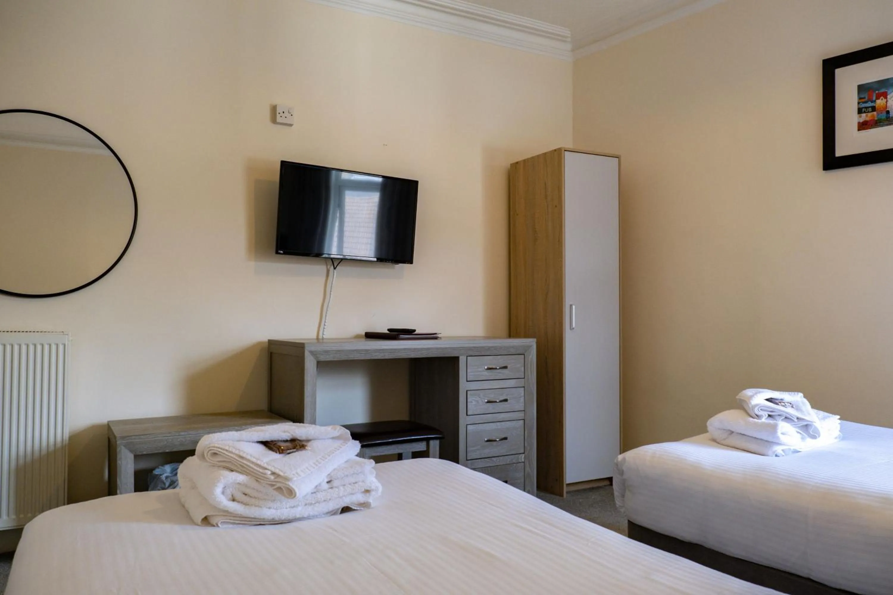 Bedroom, Bed in Corran House Guest House