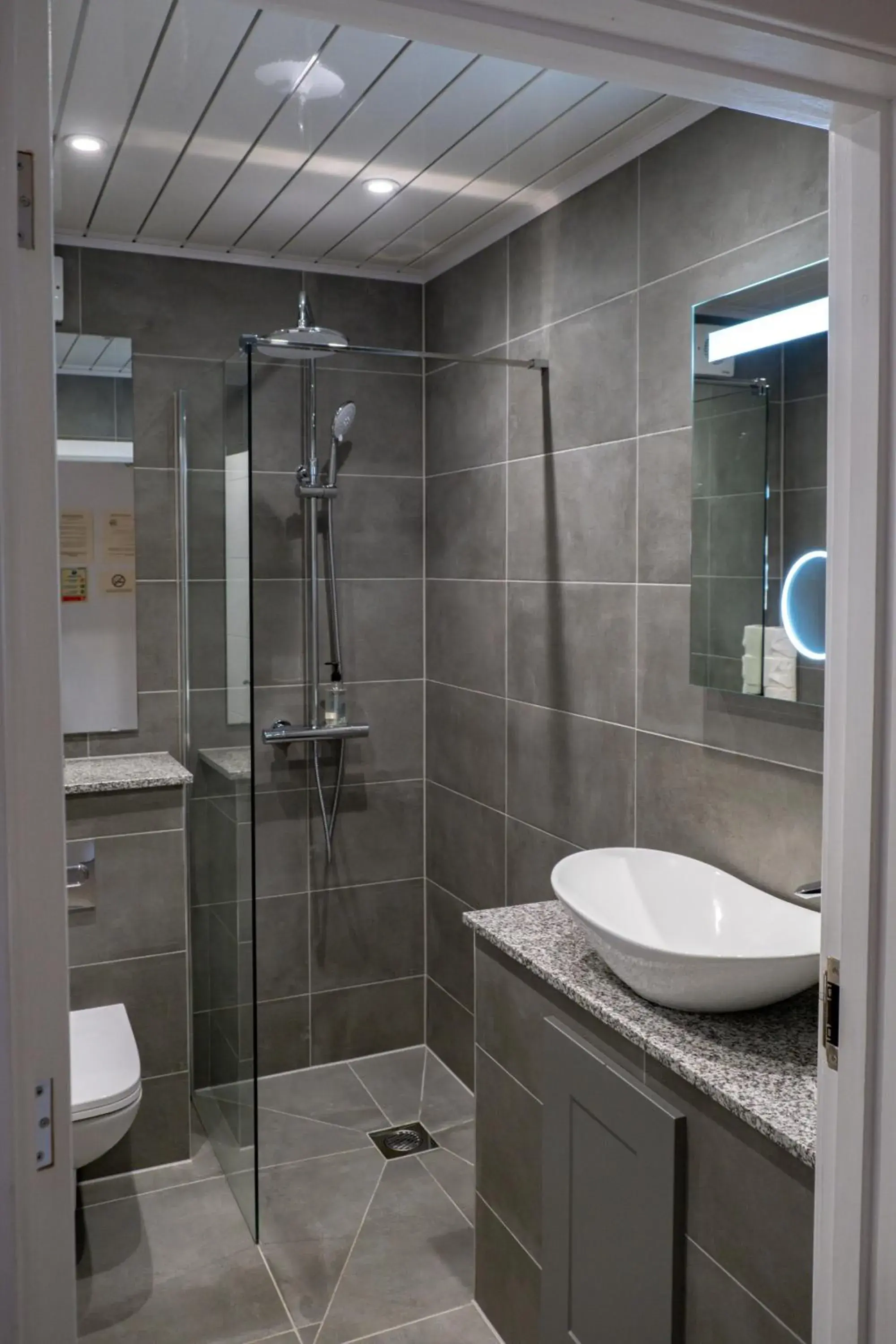 Twin Room - single occupancy in Corran House Guest House Twin Room - single occupancy in Corran House Guest House