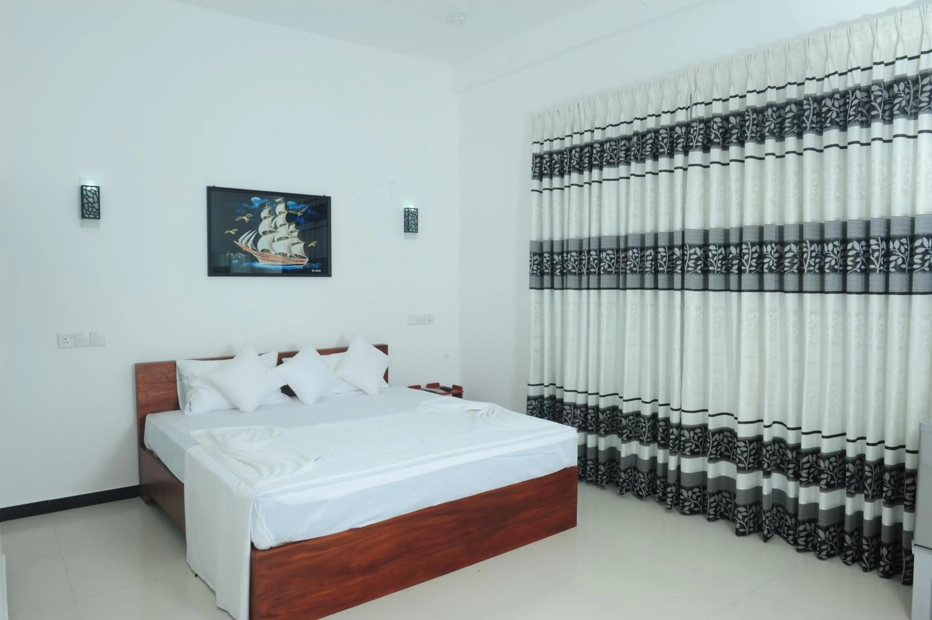 Bedroom, Bed in Sunstar Nilaveli