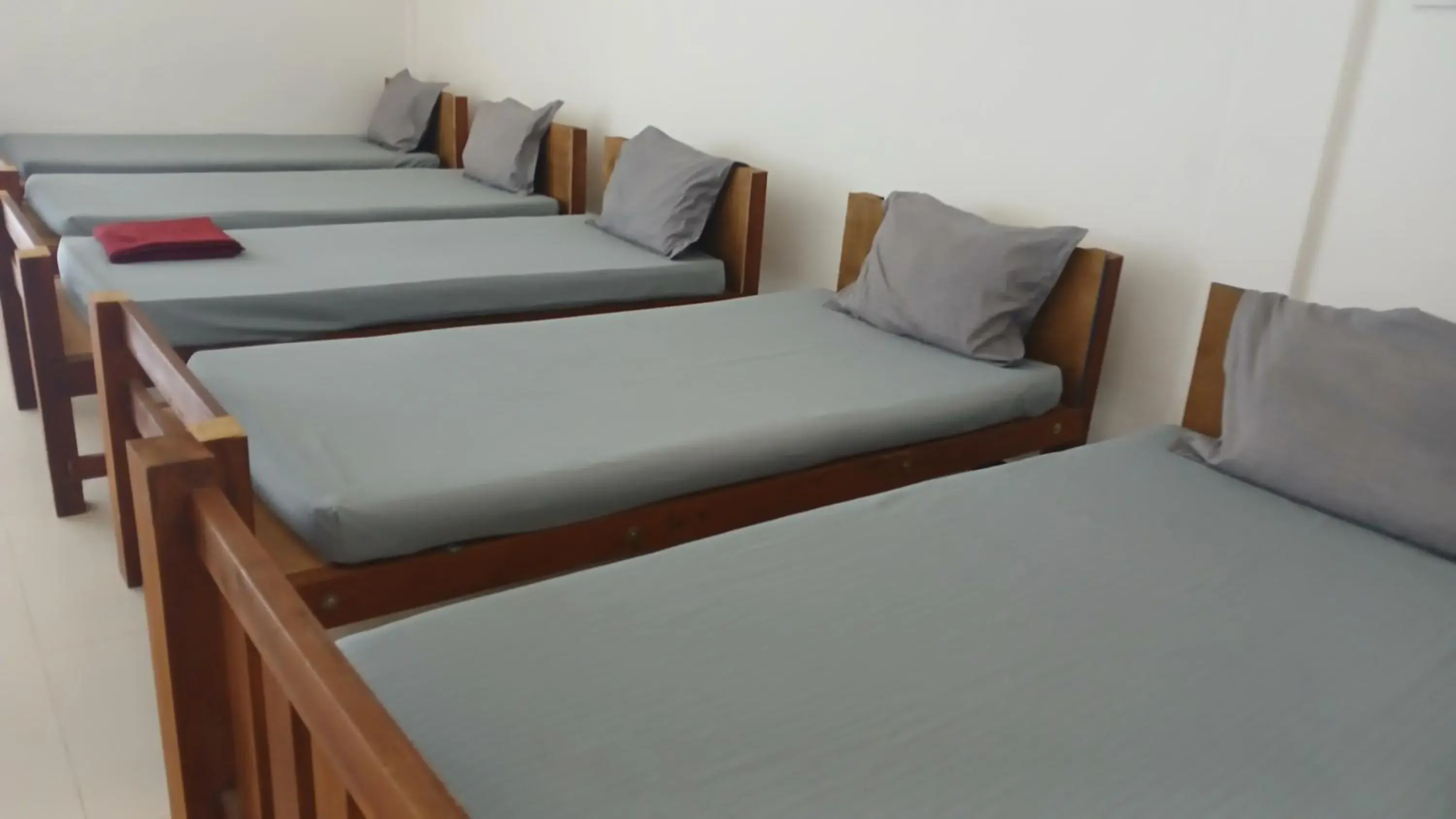 10-Bed Mixed Dormitory Room in Sunstar Nilaveli 10-Bed Mixed Dormitory Room in Sunstar Nilaveli