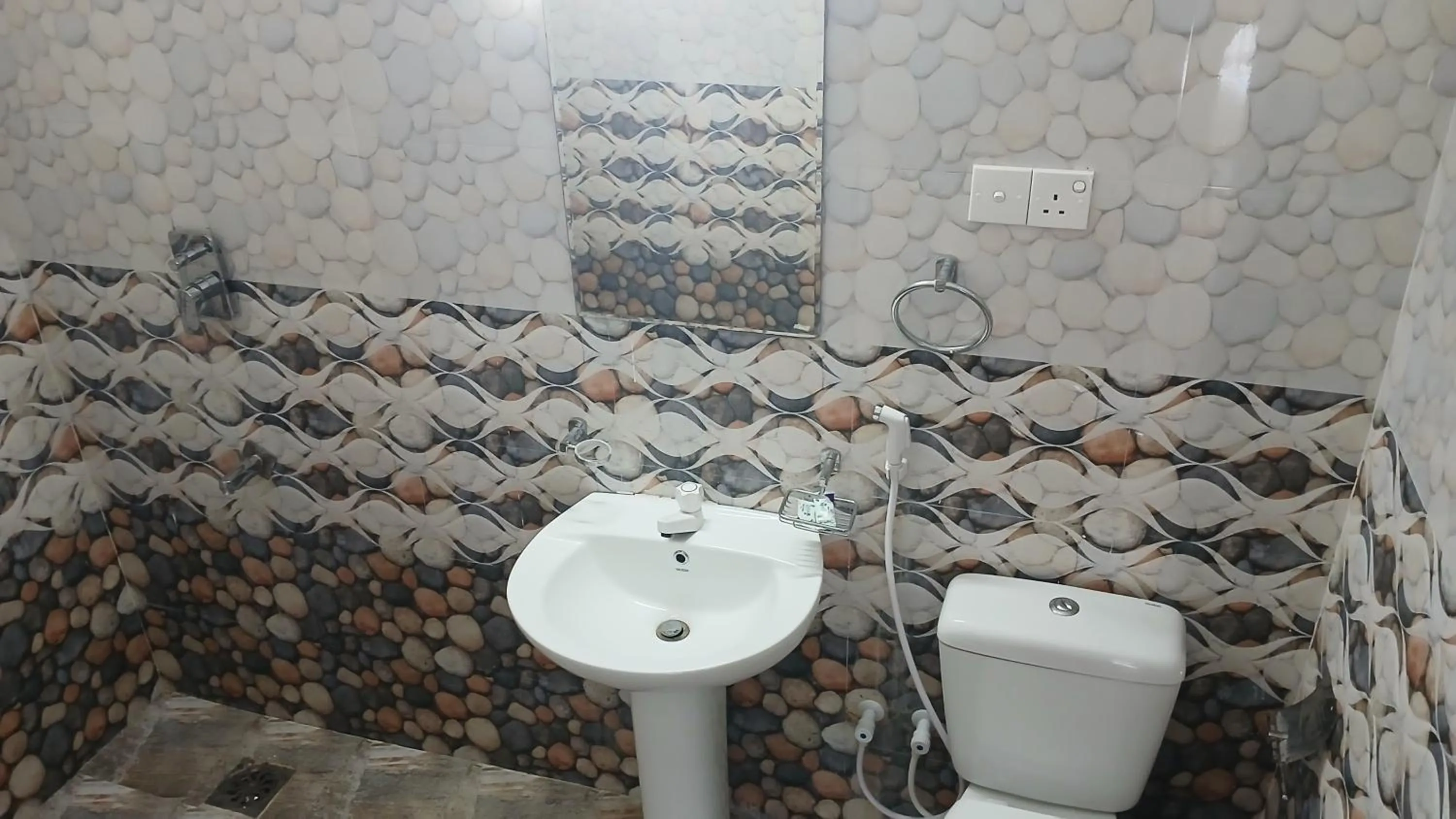 Shower in Sunstar Nilaveli