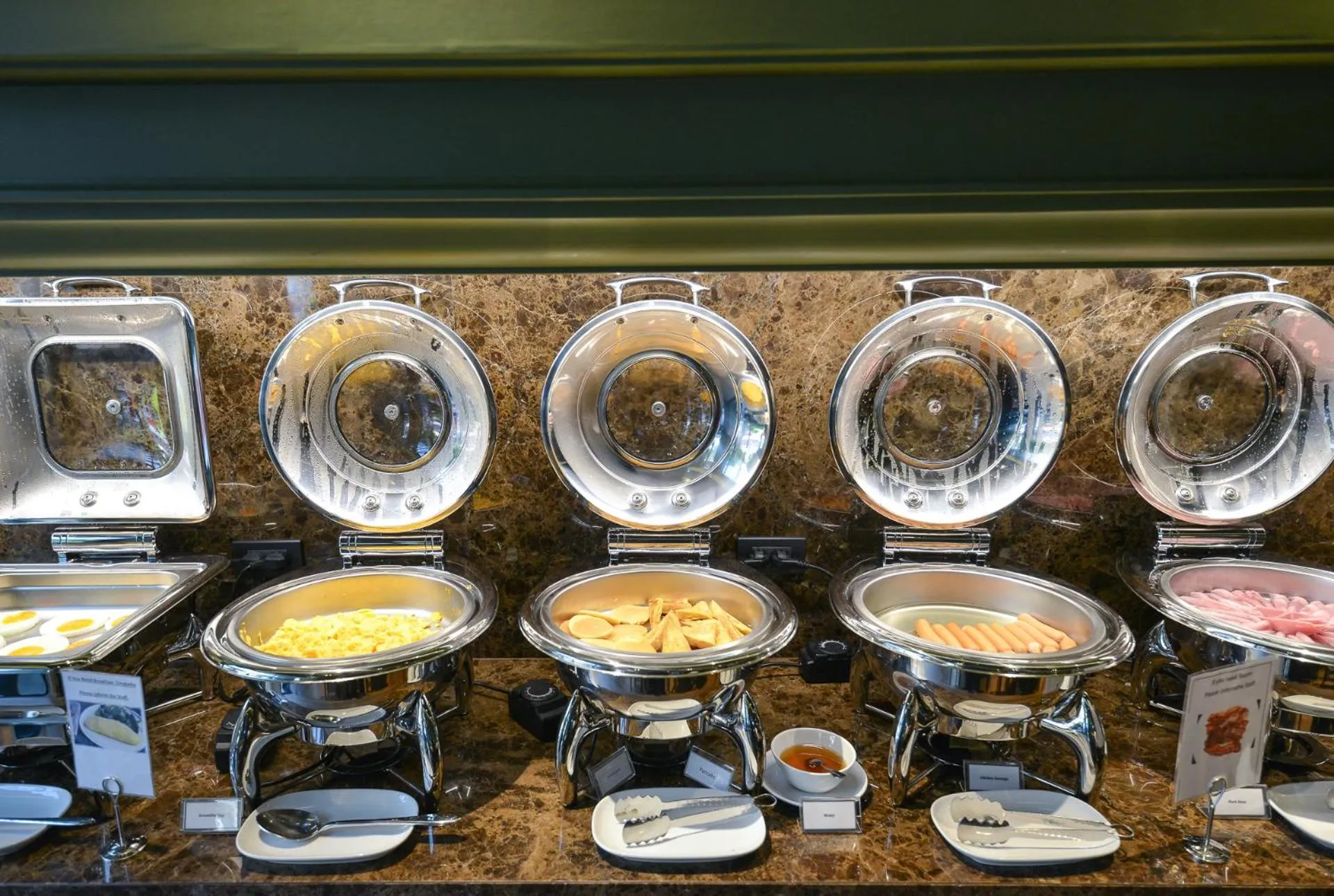 Breakfast in Chillax Heritage Hotel Khaosan