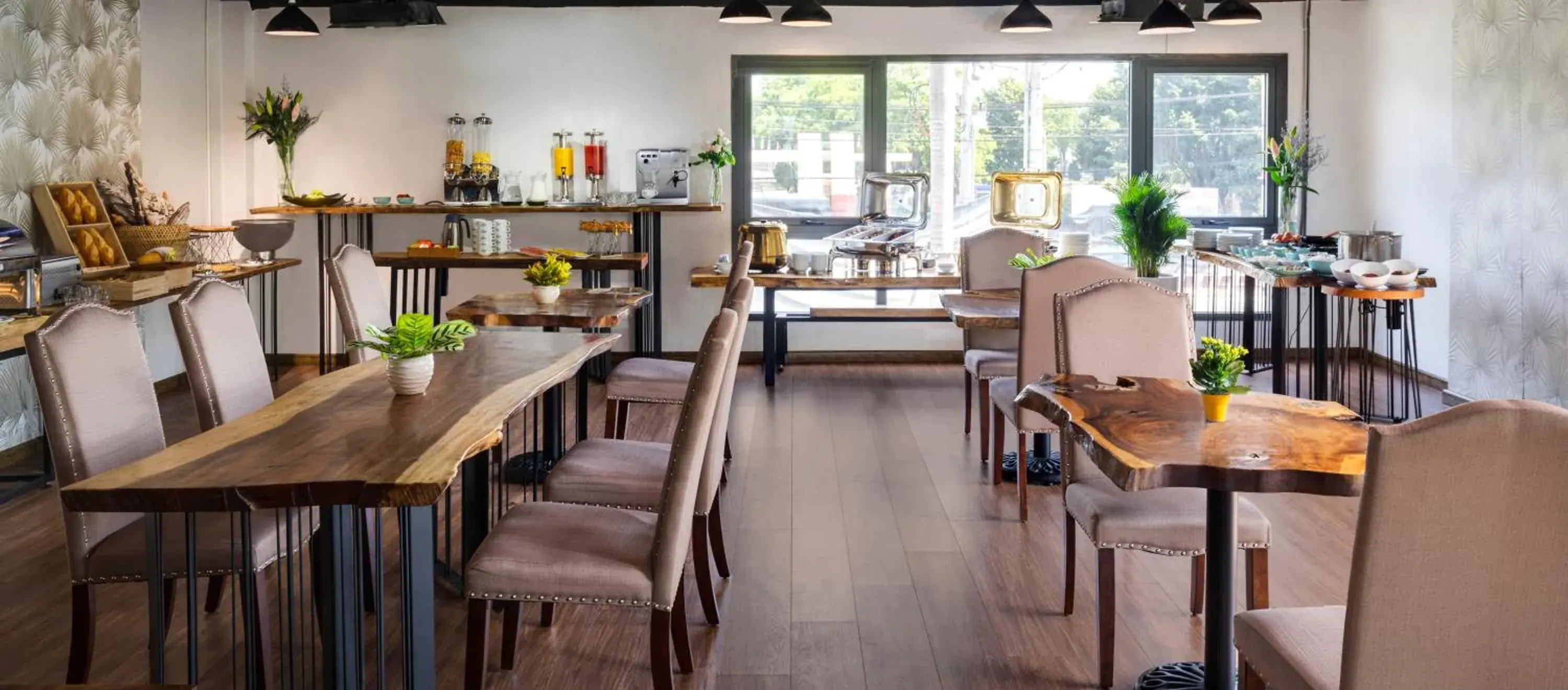 Restaurant/places to eat in Citadines Central Binh Duong Restaurant/places to eat in Citadines Central Binh Duong