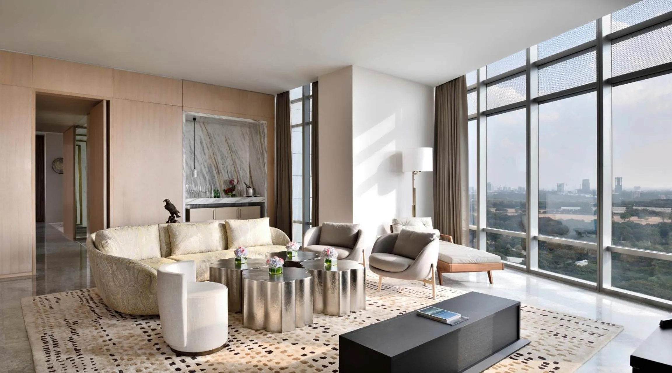 Living room in Four Seasons Hotel Bengaluru at Embassy ONE