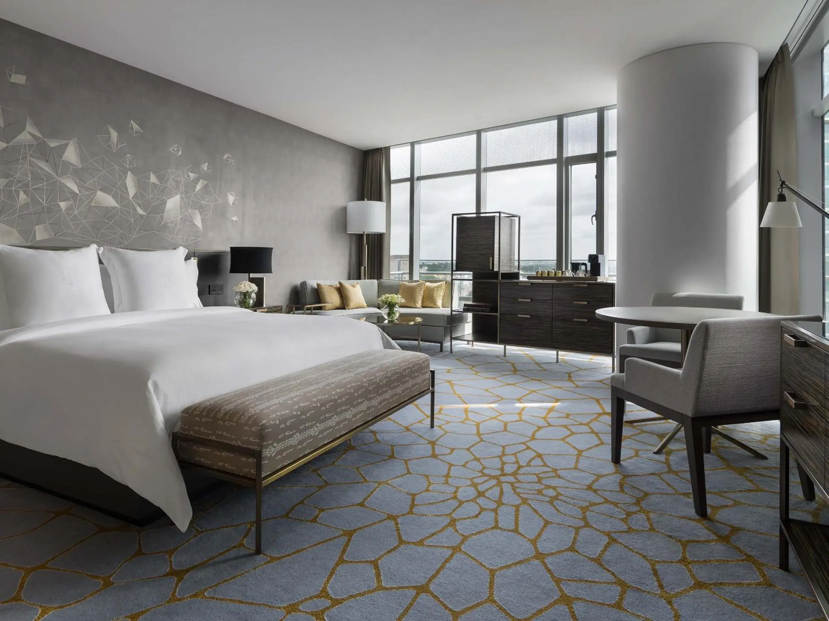 Photo of the whole room, Bed in Four Seasons Hotel Bengaluru at Embassy ONE Photo of the whole room, Bed in Four Seasons Hotel Bengaluru at Embassy ONE