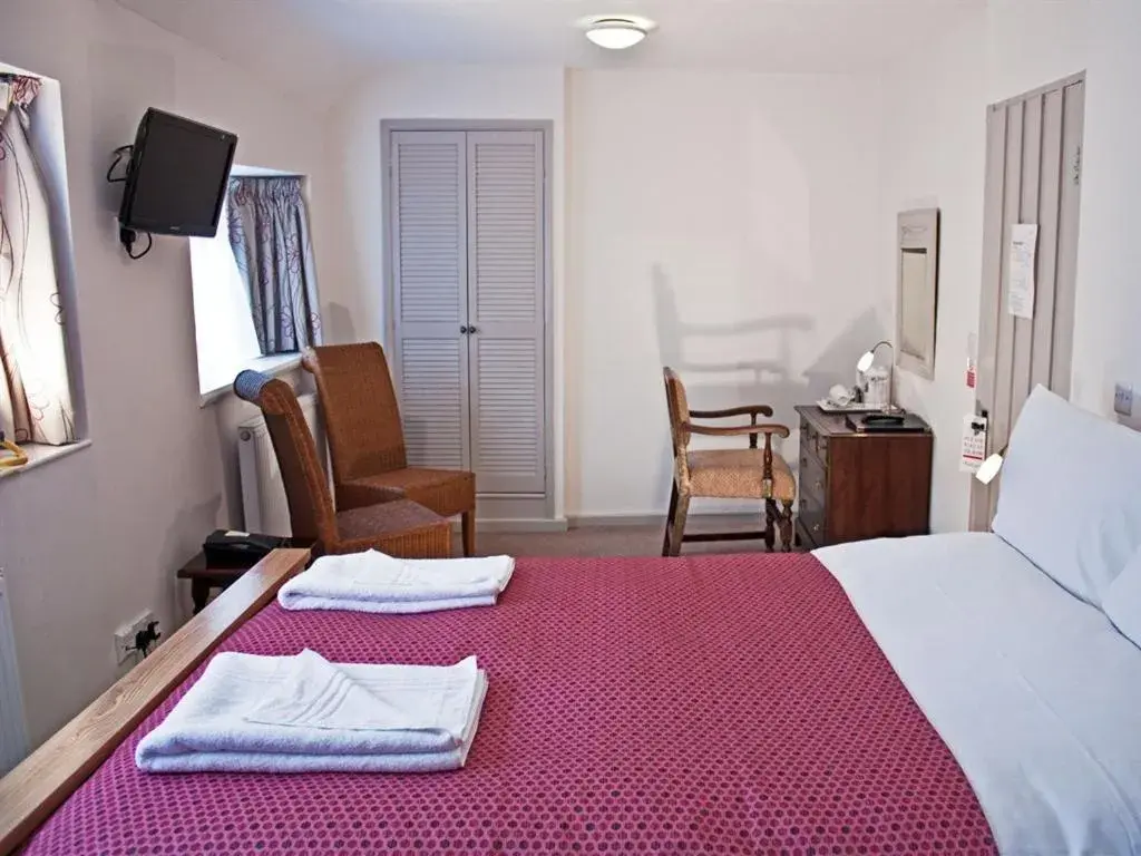 Bedroom, Bed in The Blenheim Buttery Bedroom, Bed in The Blenheim Buttery