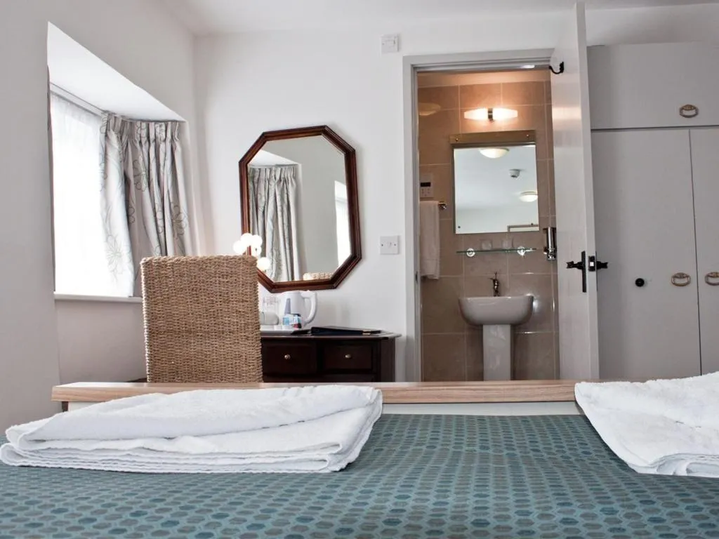 Bedroom, Bed in The Blenheim Buttery