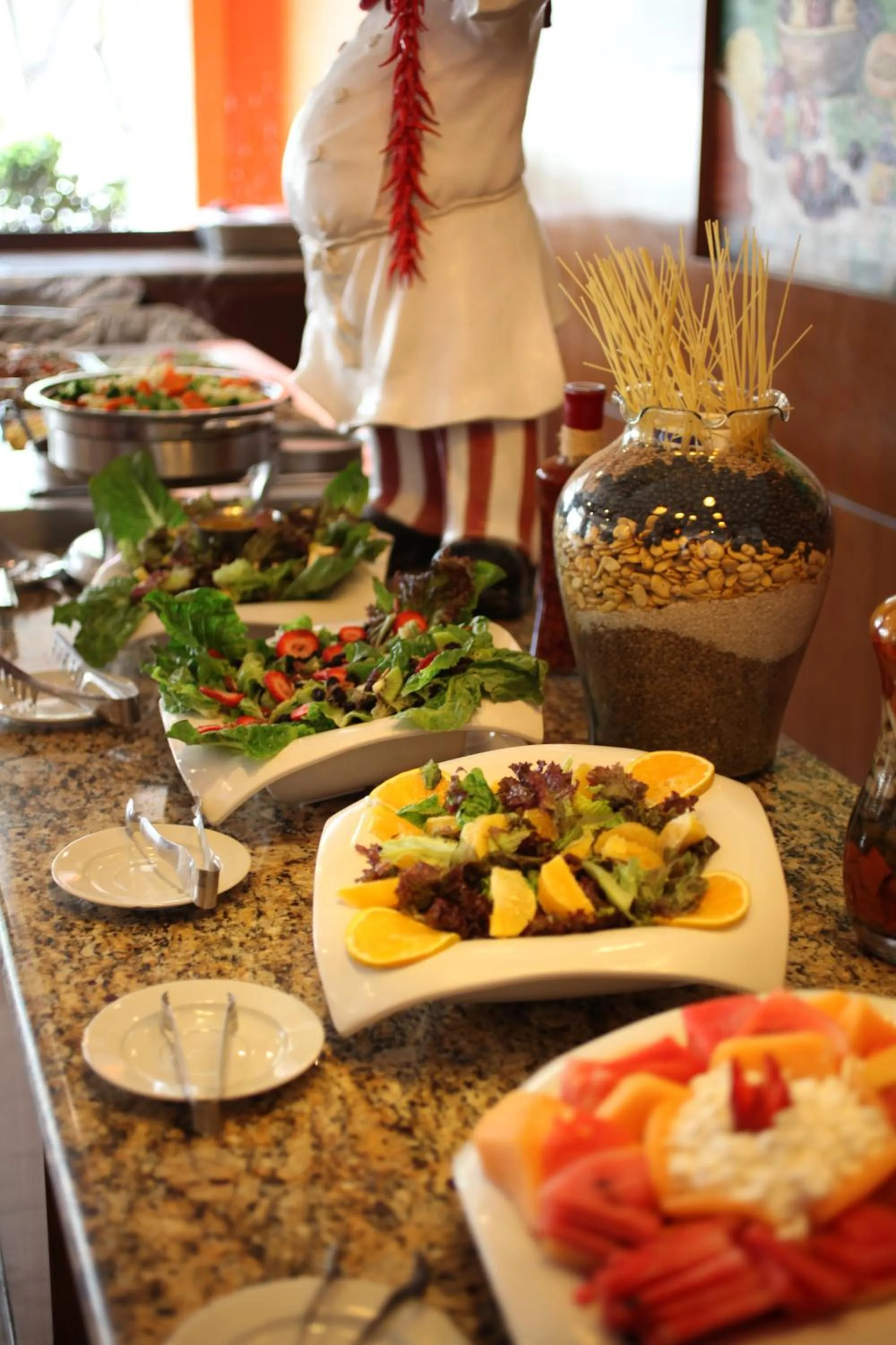 Restaurant/places to eat in Hotel Emily