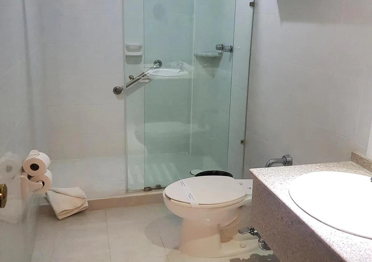 Bathroom in Hotel Emily