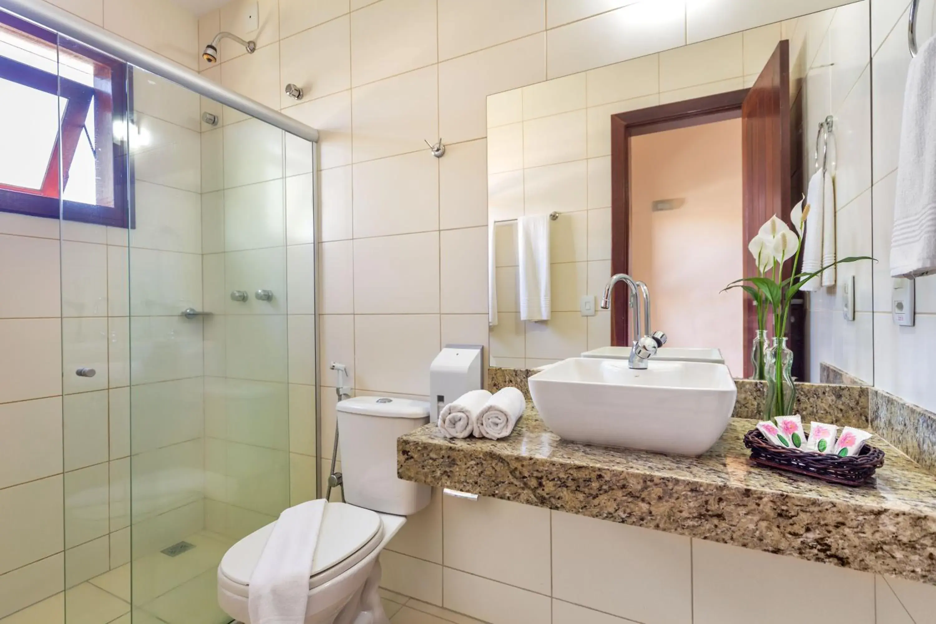 Bathroom in Vitoria Regia Praia Hotel Bathroom in Vitoria Regia Praia Hotel