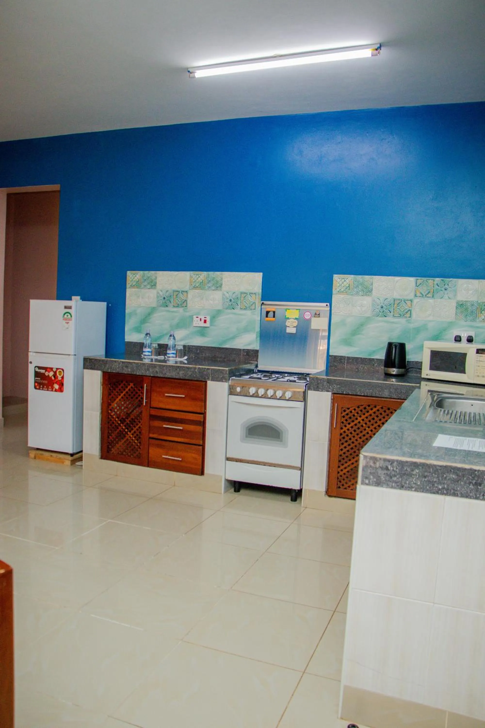 Kitchen or kitchenette in Nightingale Apartments Hotel Mombasa