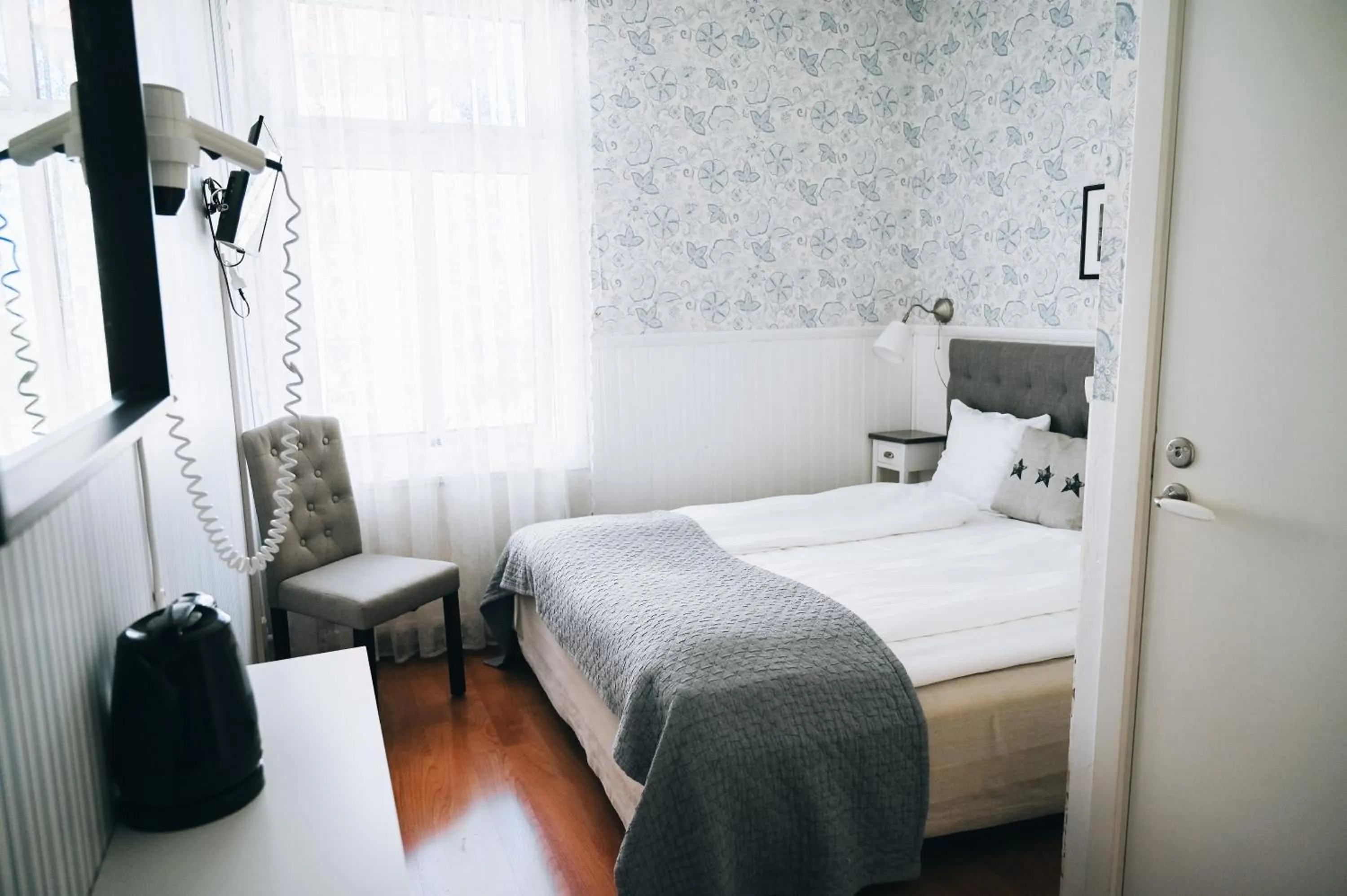 Bed in Nautic Hotell