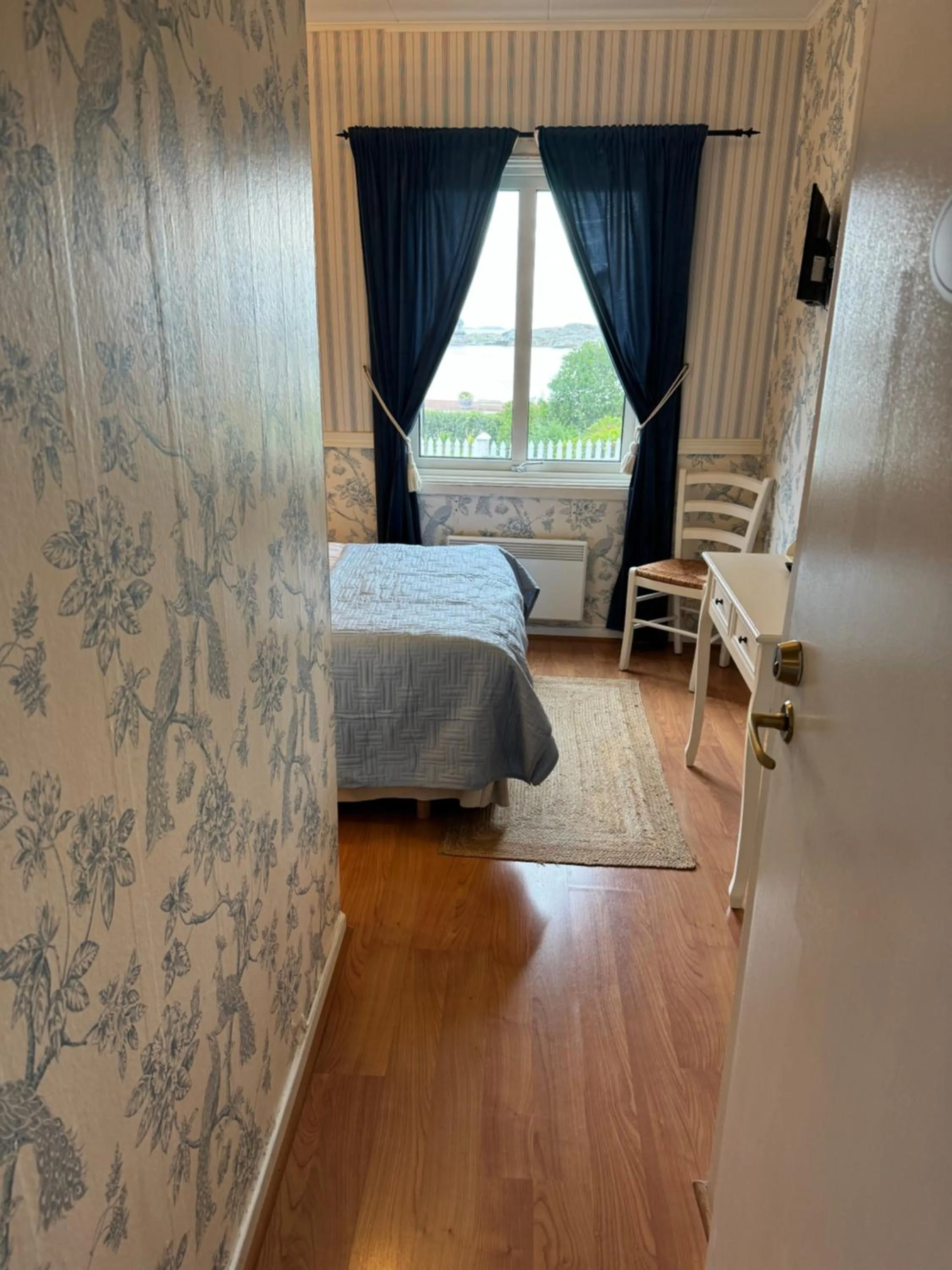 Bed in Nautic Hotell