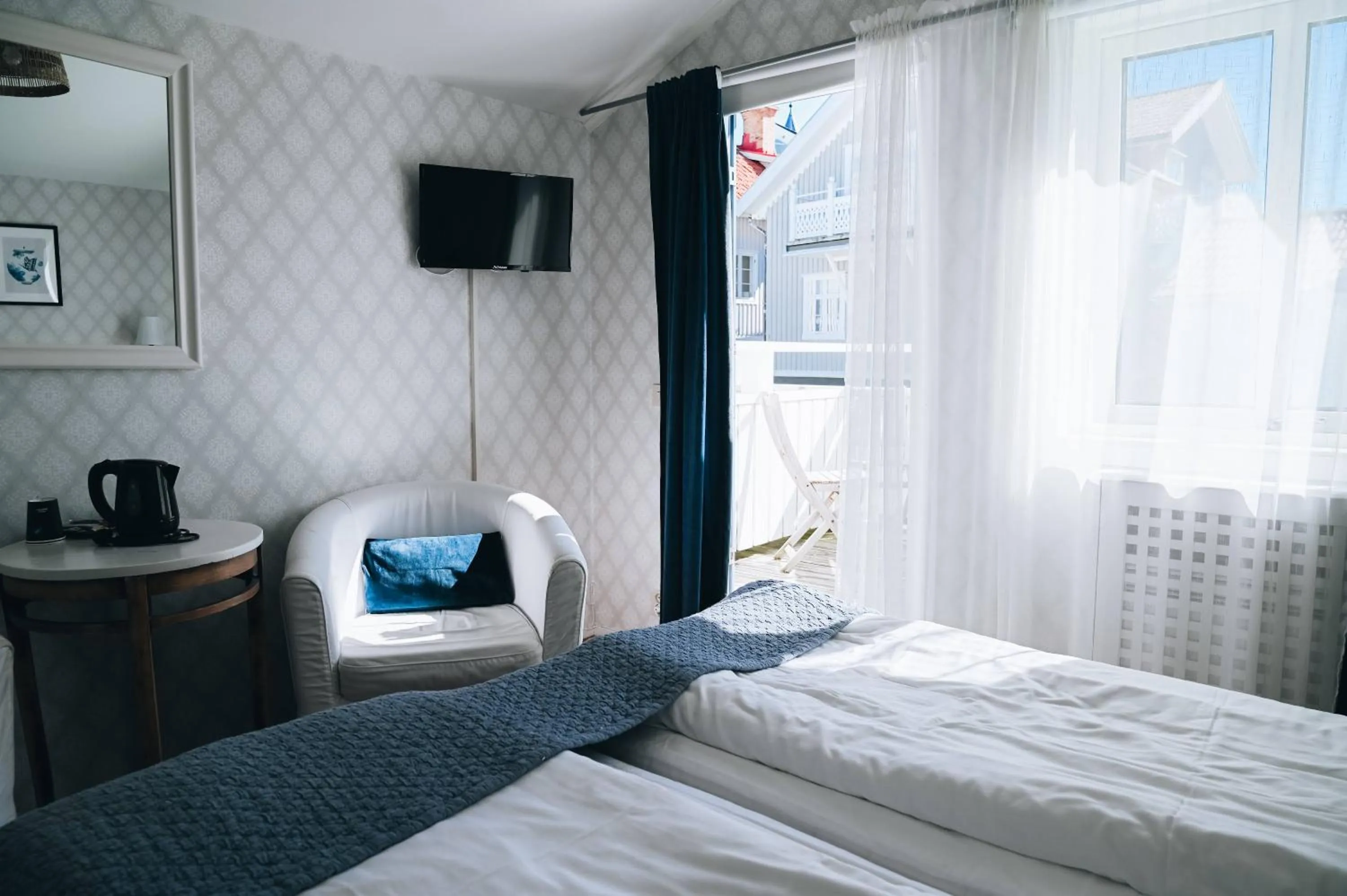 Bed in Nautic Hotell