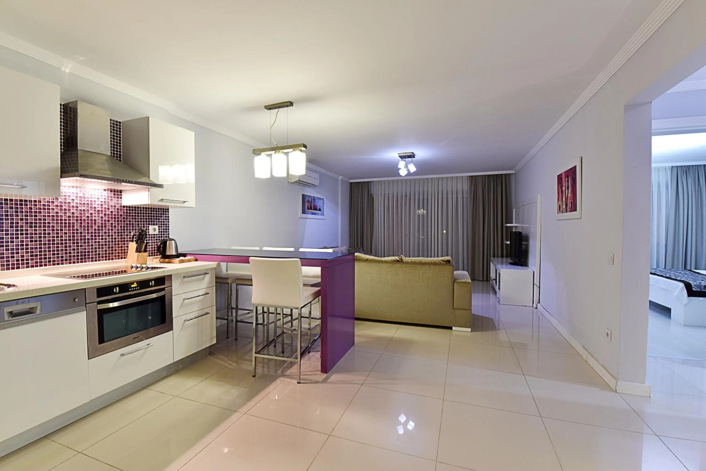 Kitchen or kitchenette in Royal Palm Residence