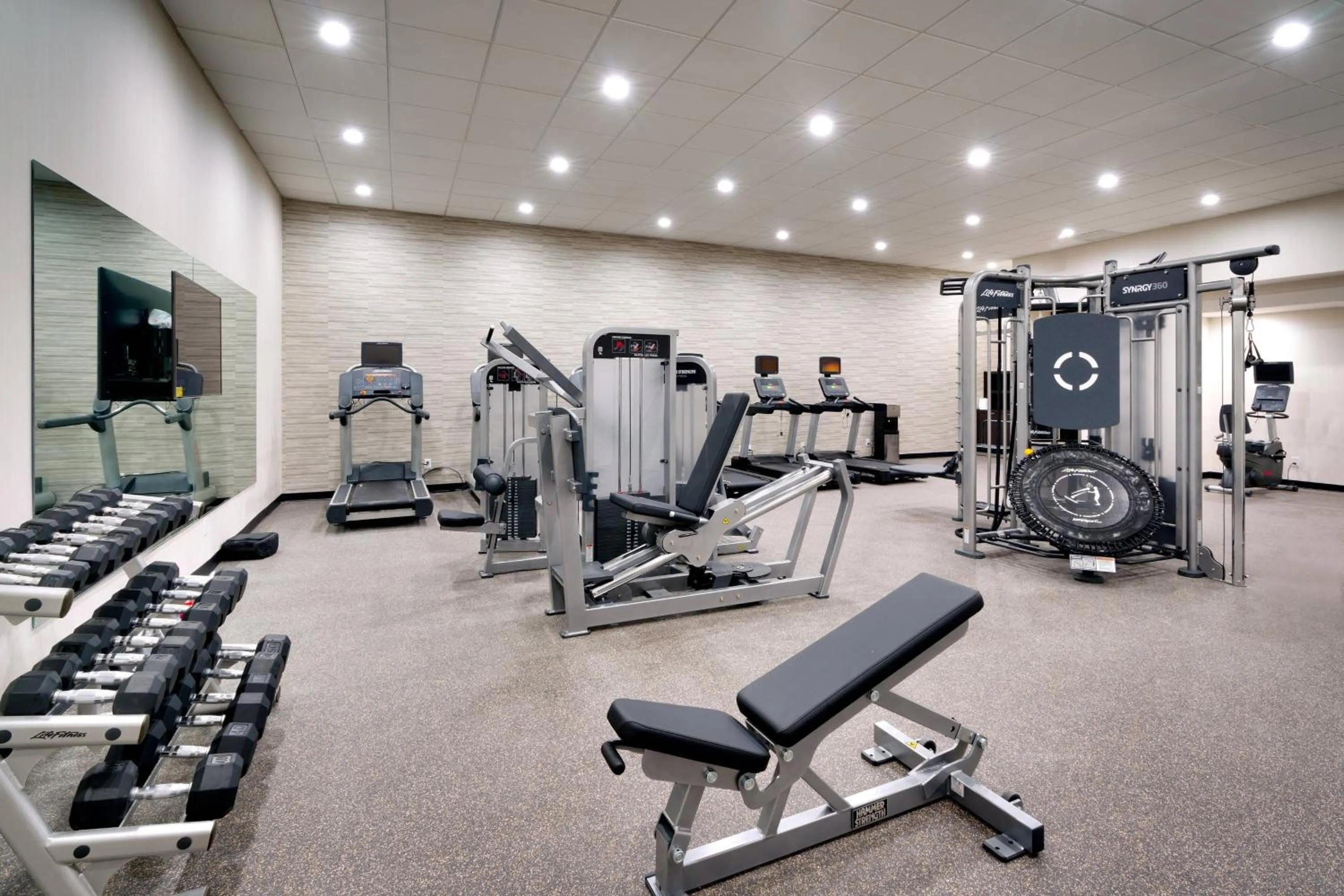 Fitness centre/facilities in Courtyard by Marriott Charlotte Airport LoSo