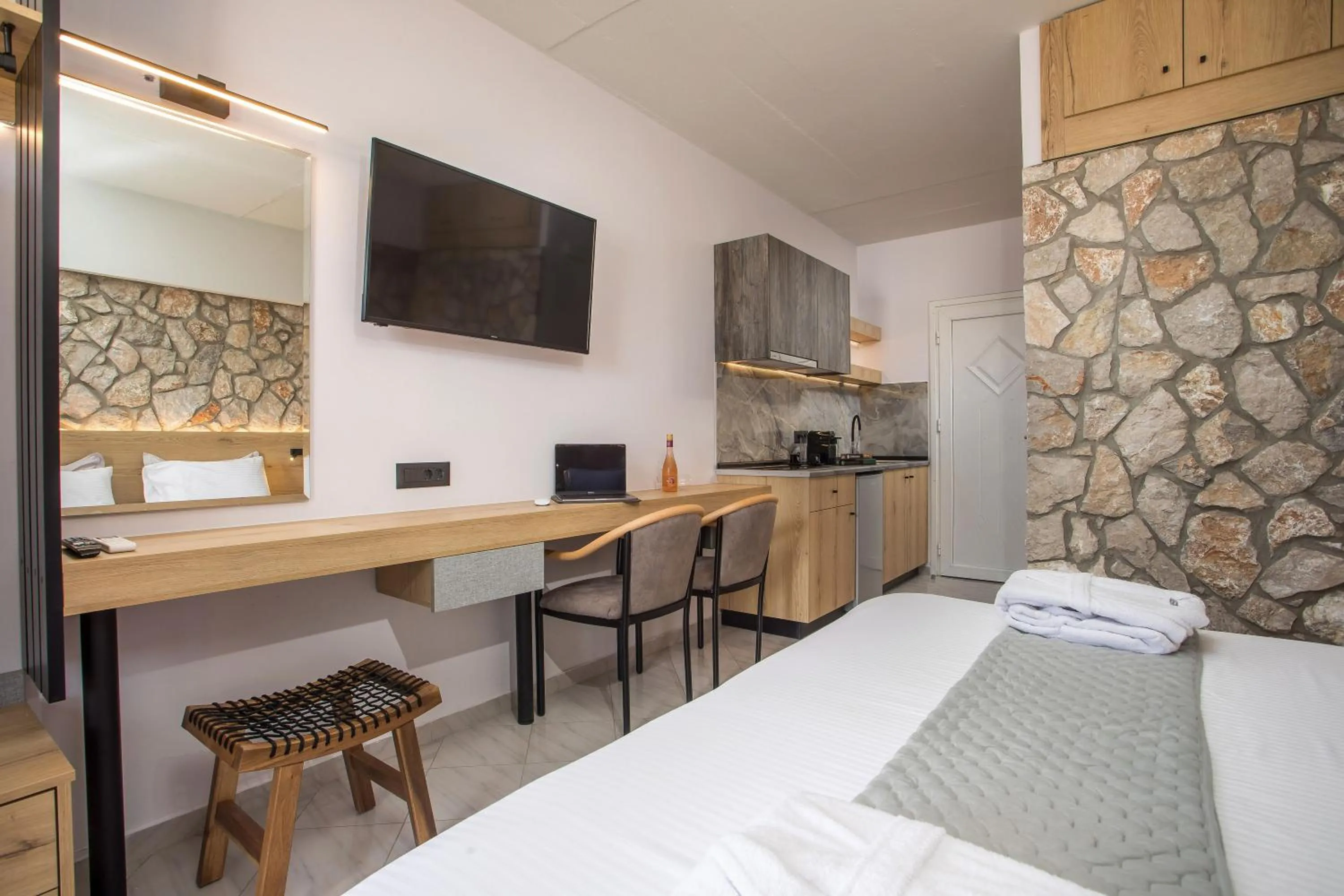 TV and multimedia, Bed in Jimmy’s Garden