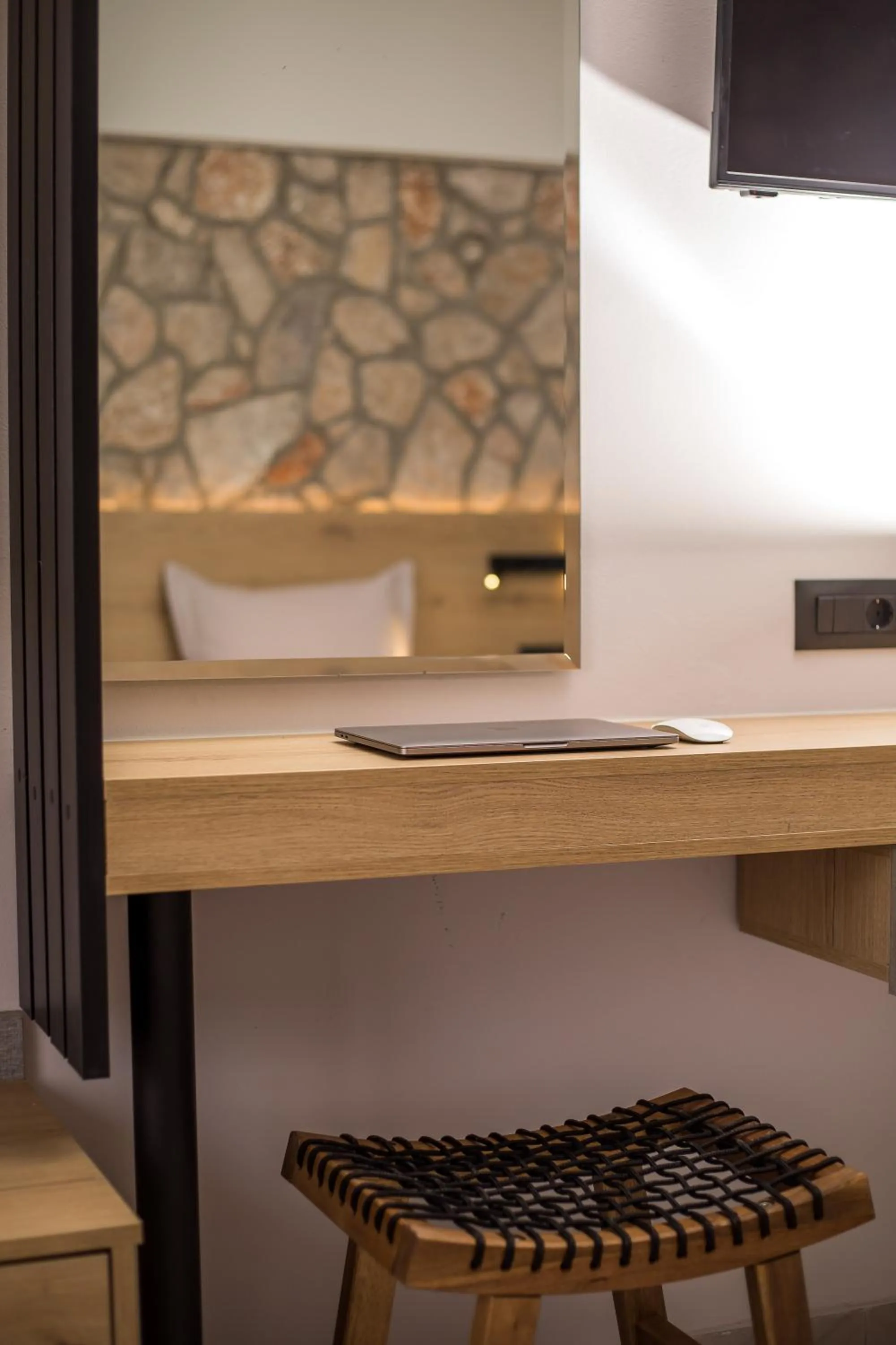 hair dresser in Jimmy’s Garden