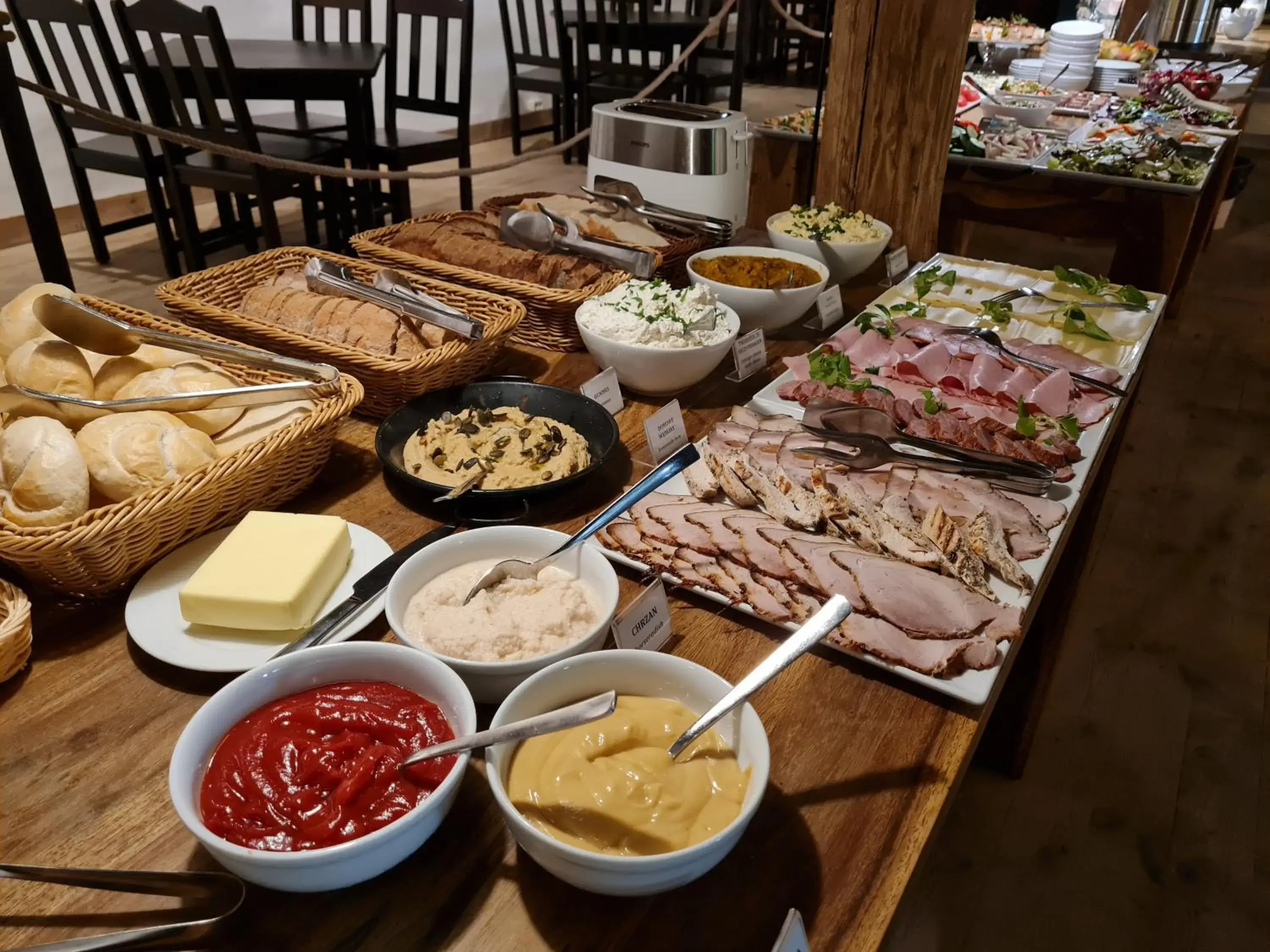 Breakfast in Crystal Suites Chez Helena Breakfast in Crystal Suites Chez Helena