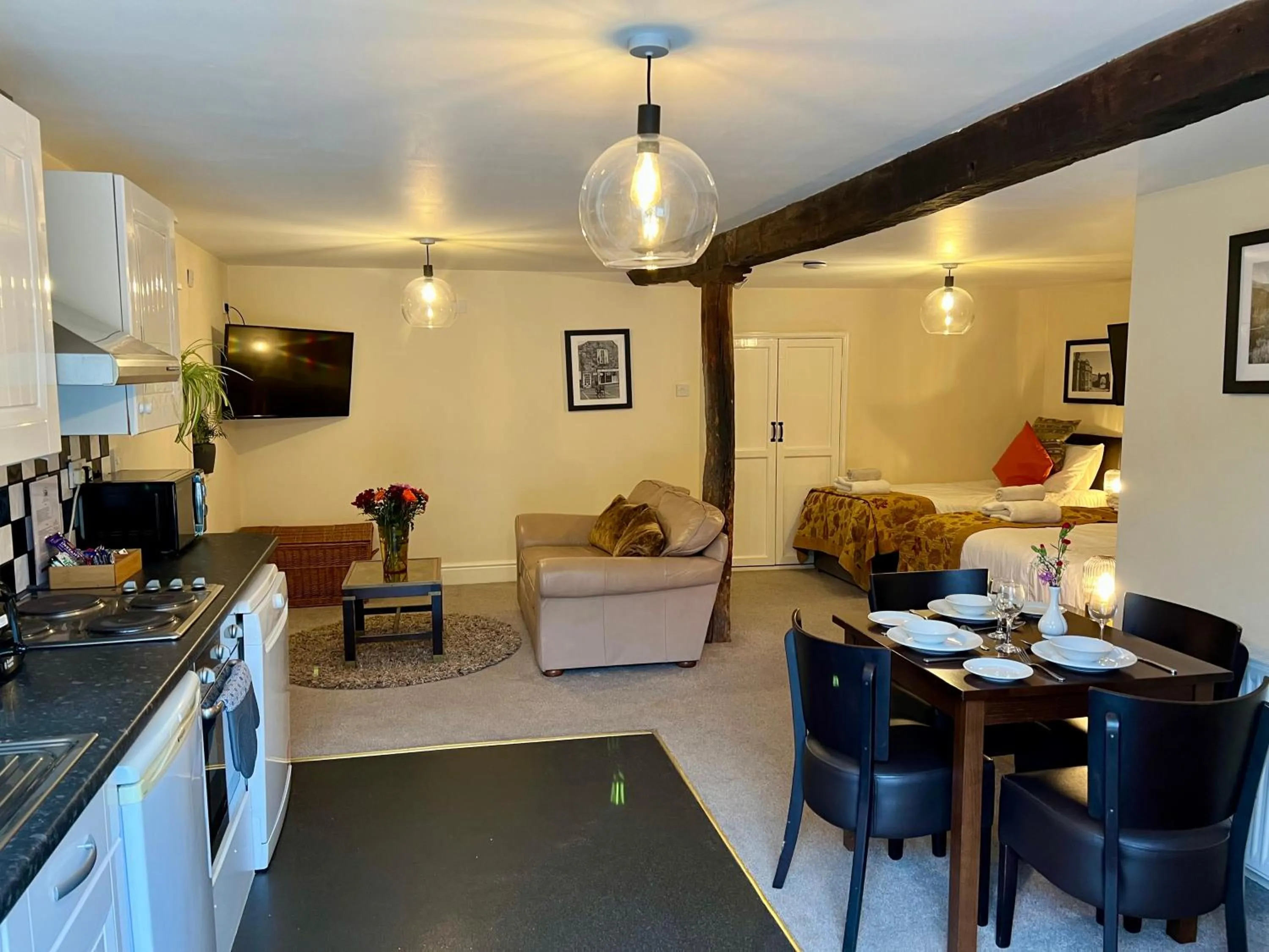 TV and multimedia in Dolgun Uchaf Historic B&B and Cottages in Snowdonia