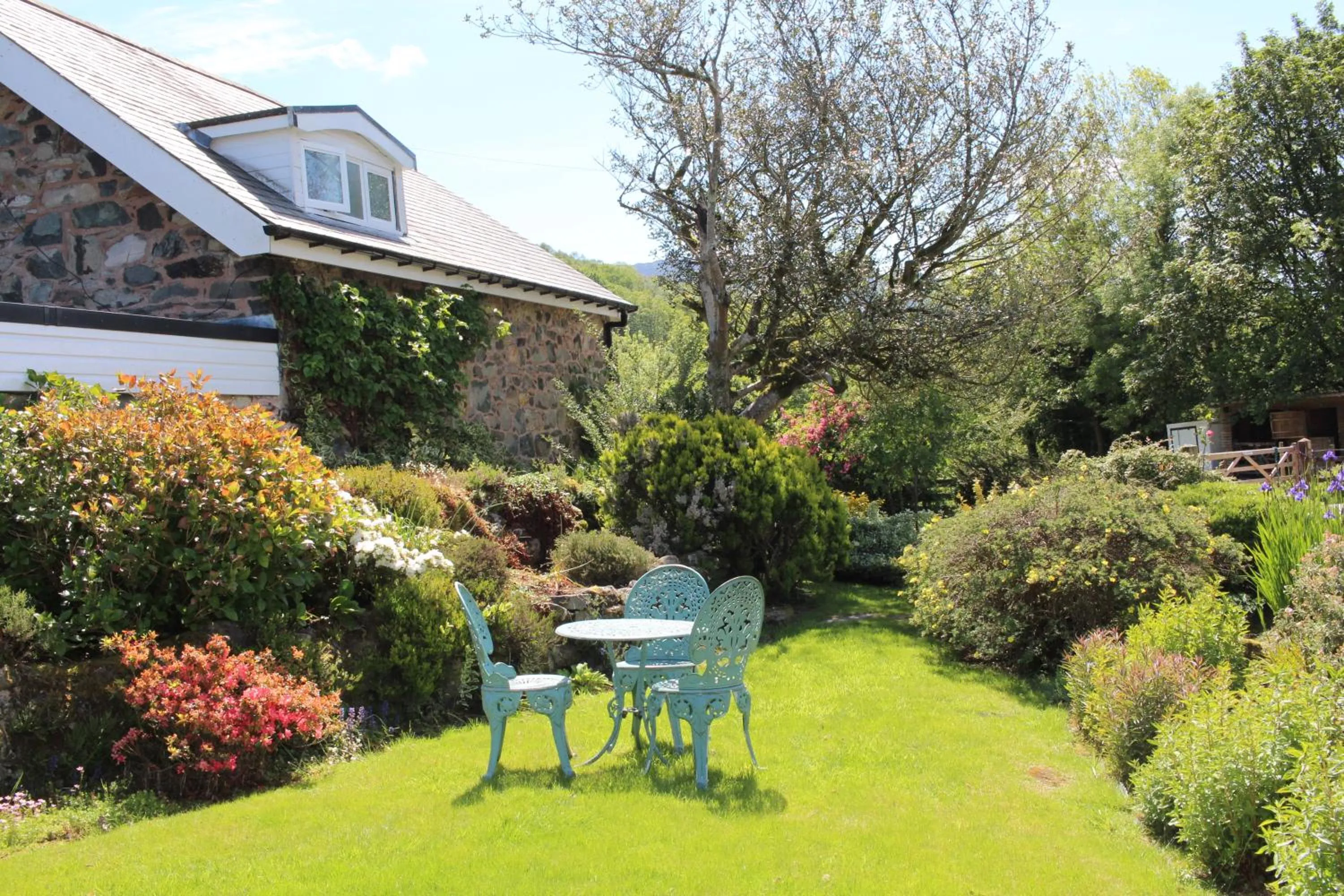 Garden in Dolgun Uchaf Historic B&B and Cottages in Snowdonia