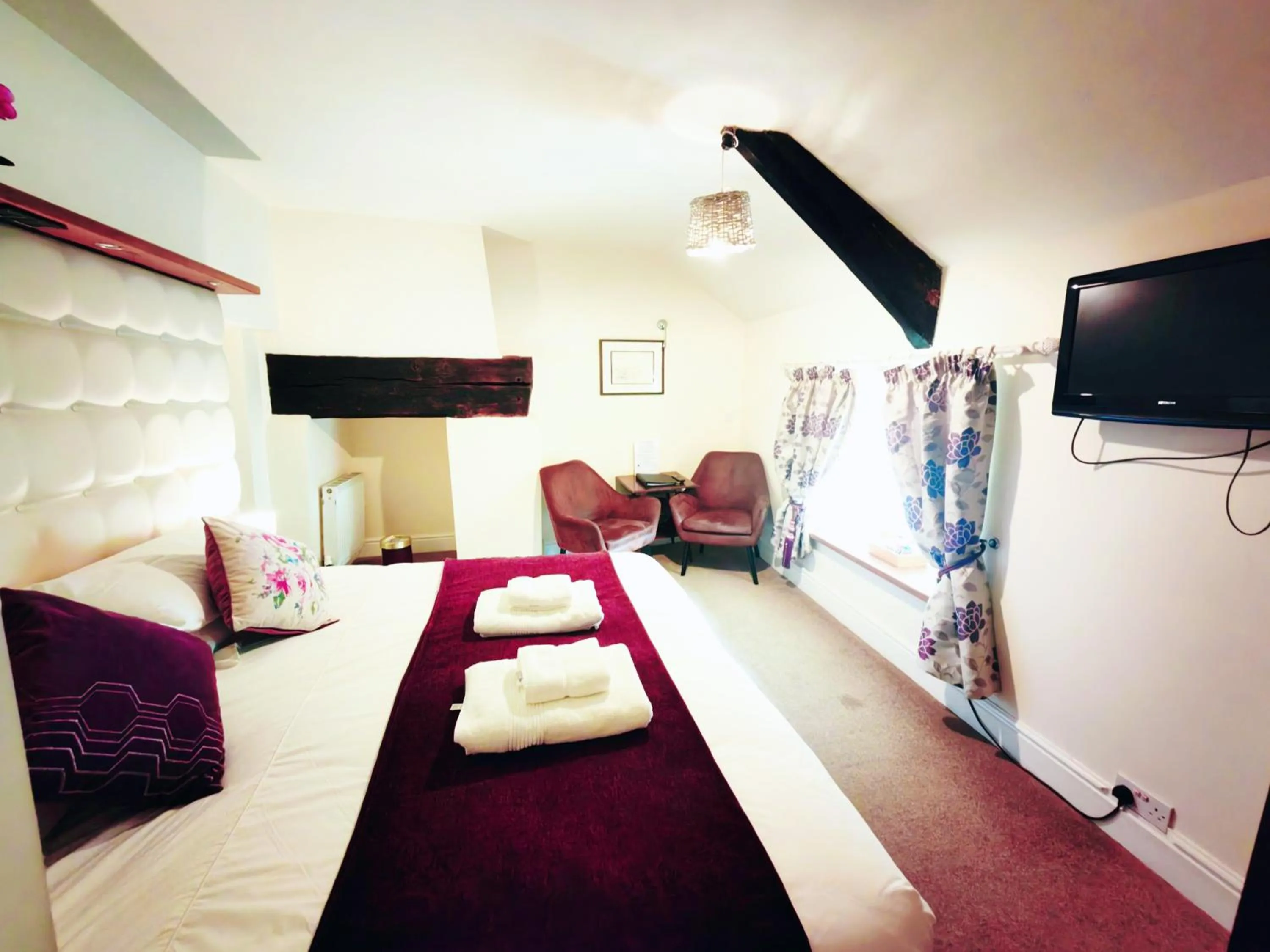 Bed in Dolgun Uchaf Historic B&B and Cottages in Snowdonia