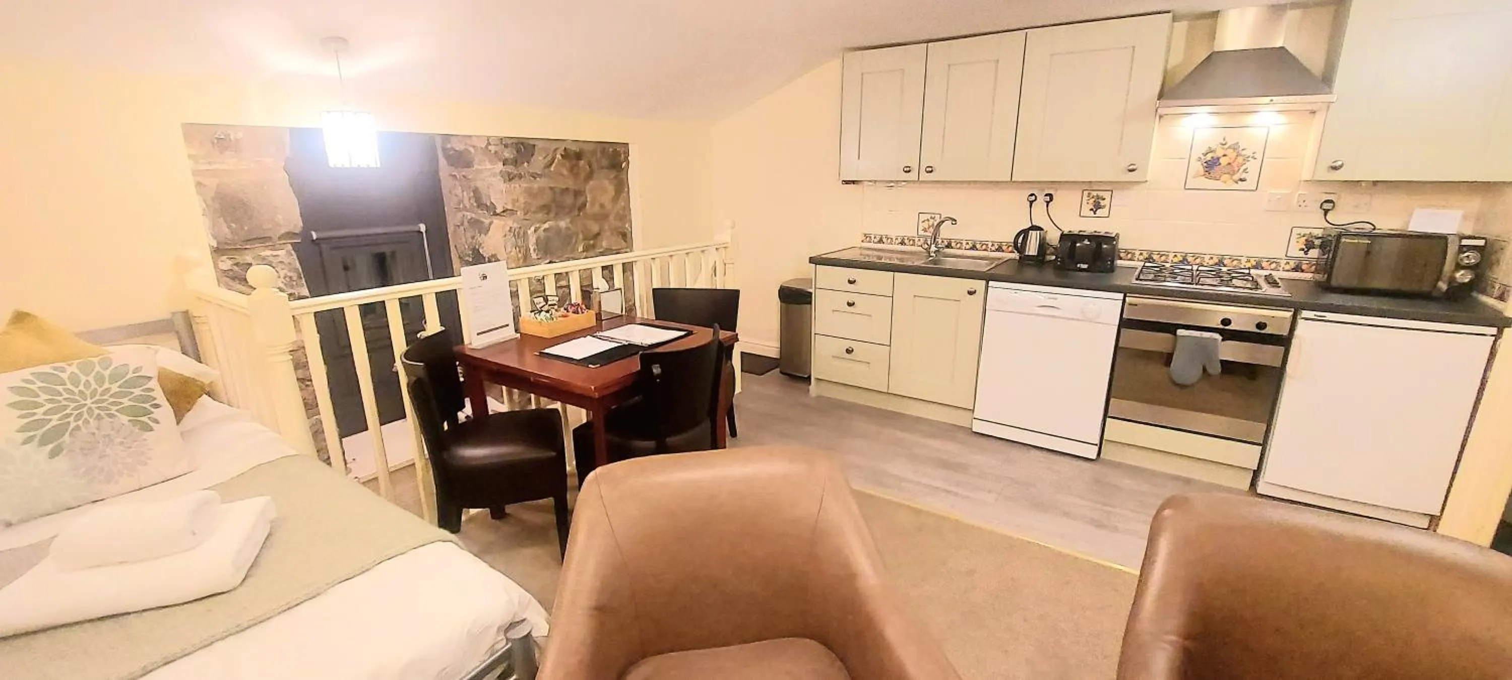 Kitchen or kitchenette in Dolgun Uchaf Historic B&B and Cottages in Snowdonia