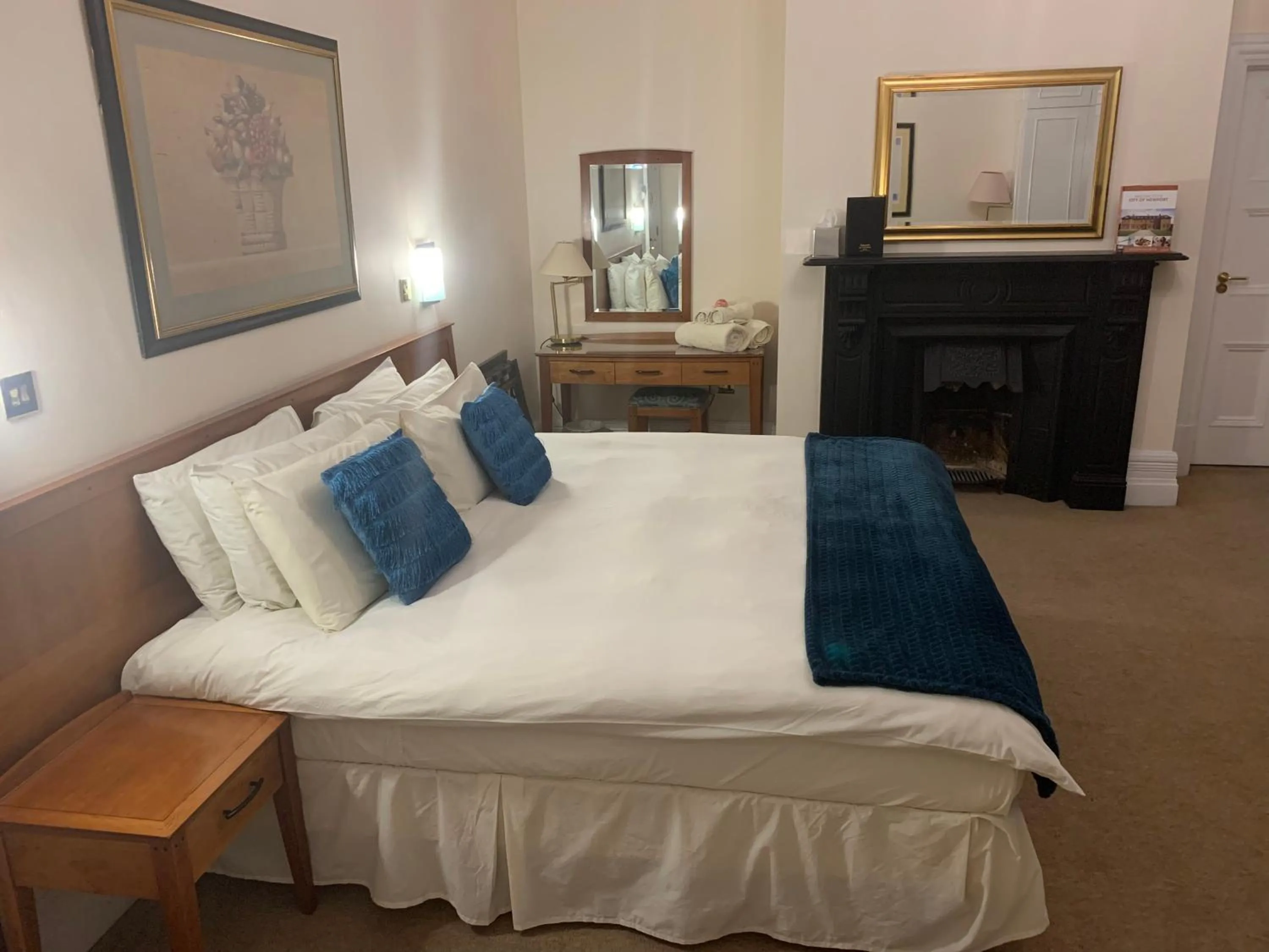 Photo of the whole room, Bed in The Waterloo Hotel & Bistro