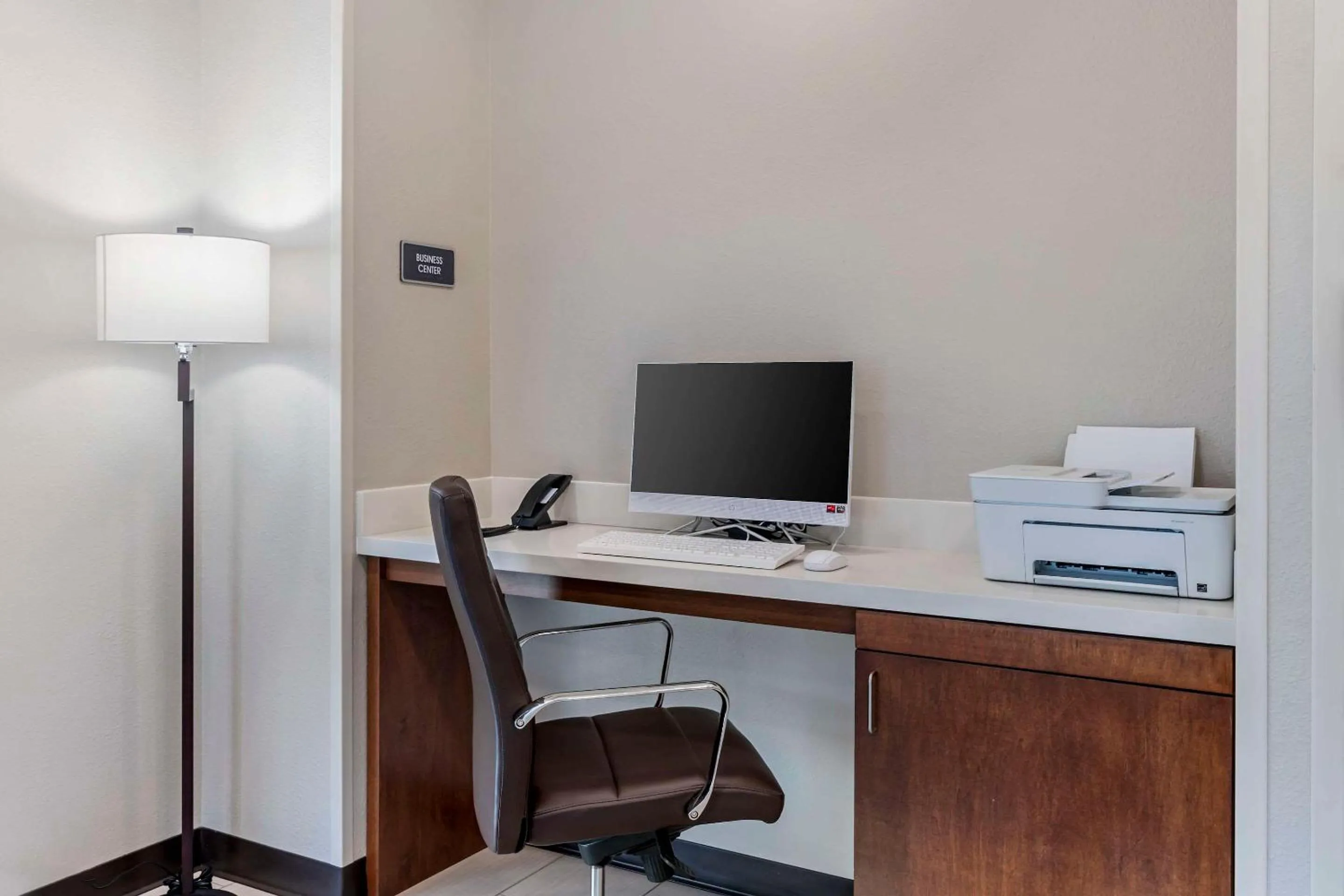 Business facilities in Comfort Inn & Suites Brunswick I-95