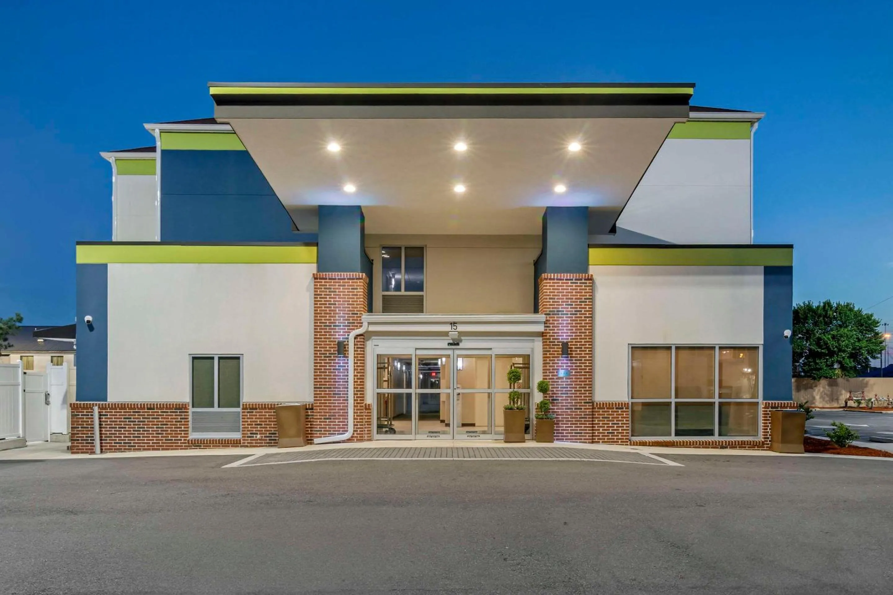 Property building in Comfort Inn & Suites Brunswick I-95