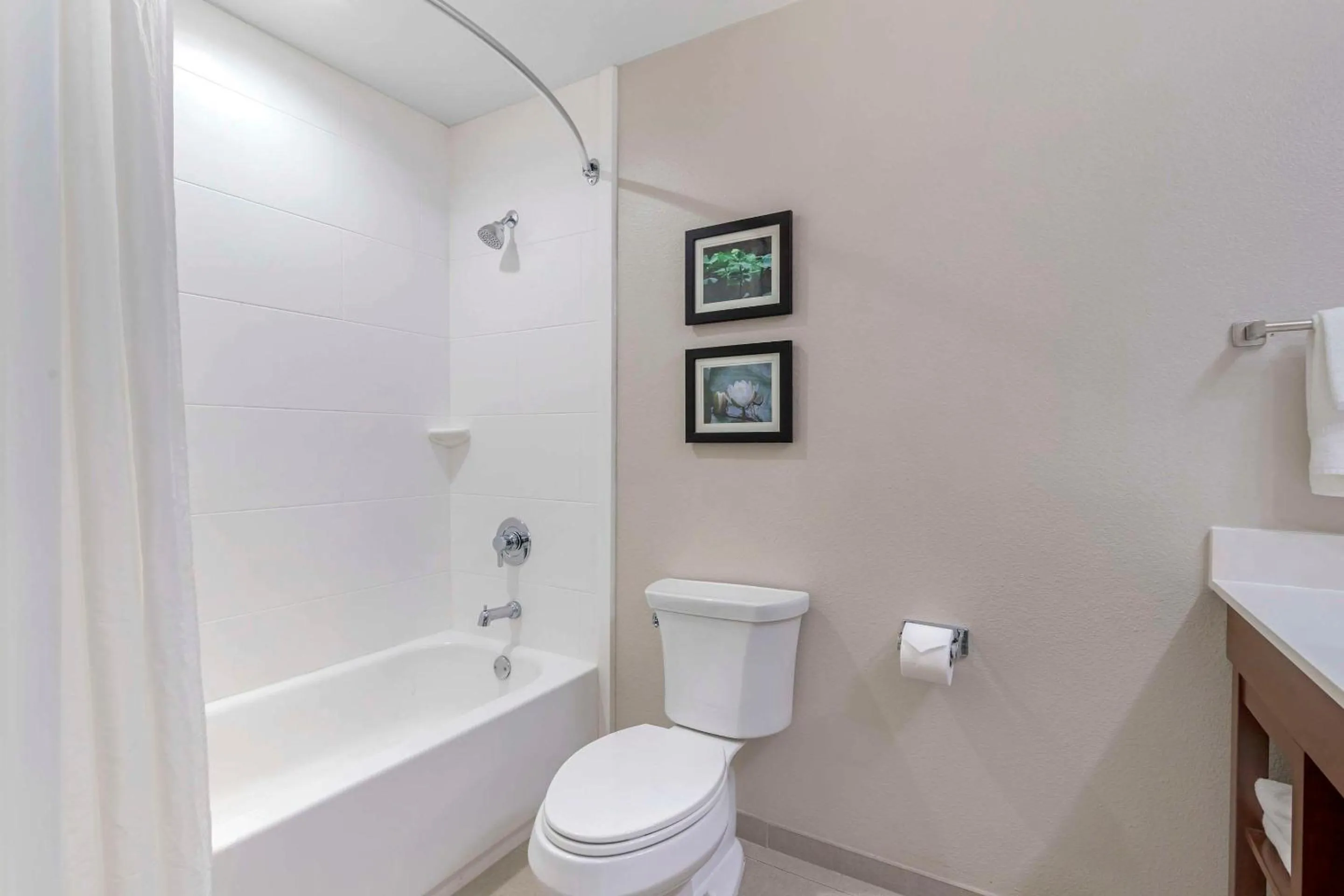 Bathroom in Comfort Inn & Suites Brunswick I-95