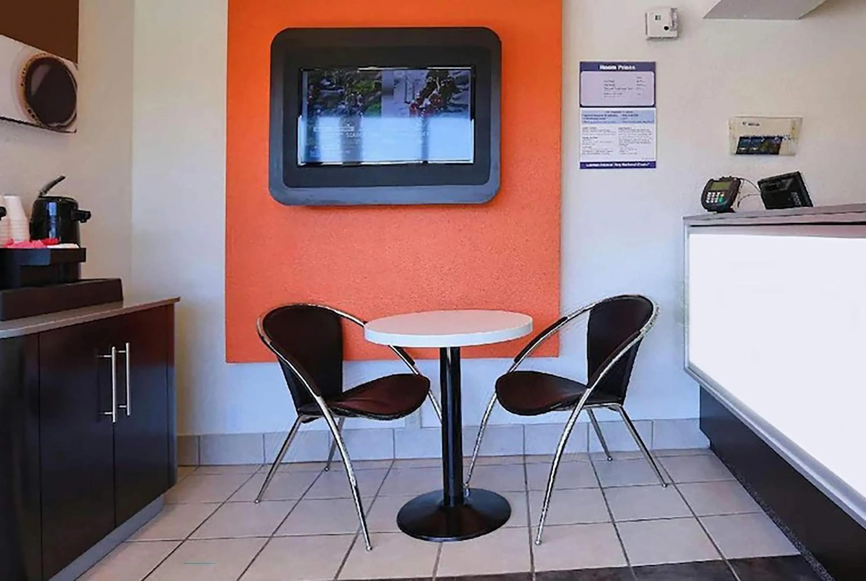 Lobby or reception in Super 8 by Wyndham Walnut Creek