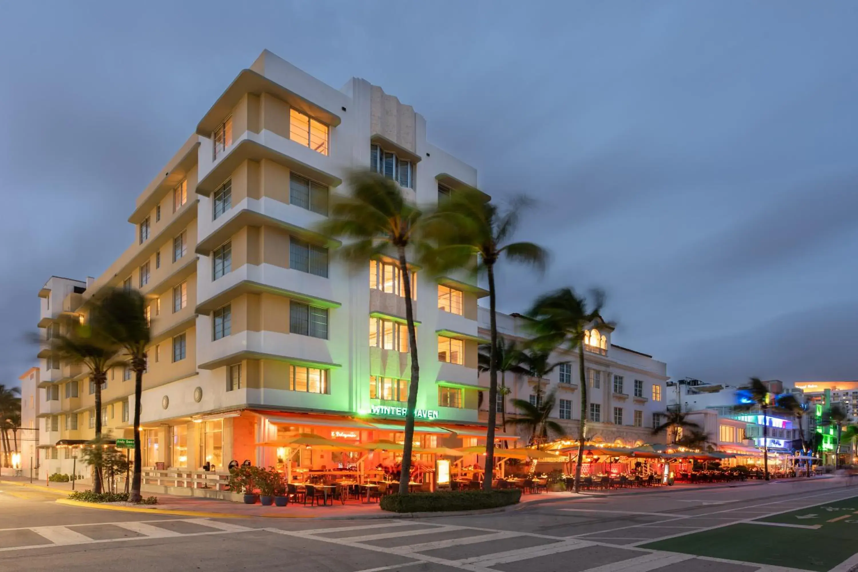 Property building in Eurostars Winter Haven Miami Beach Property building in Eurostars Winter Haven Miami Beach