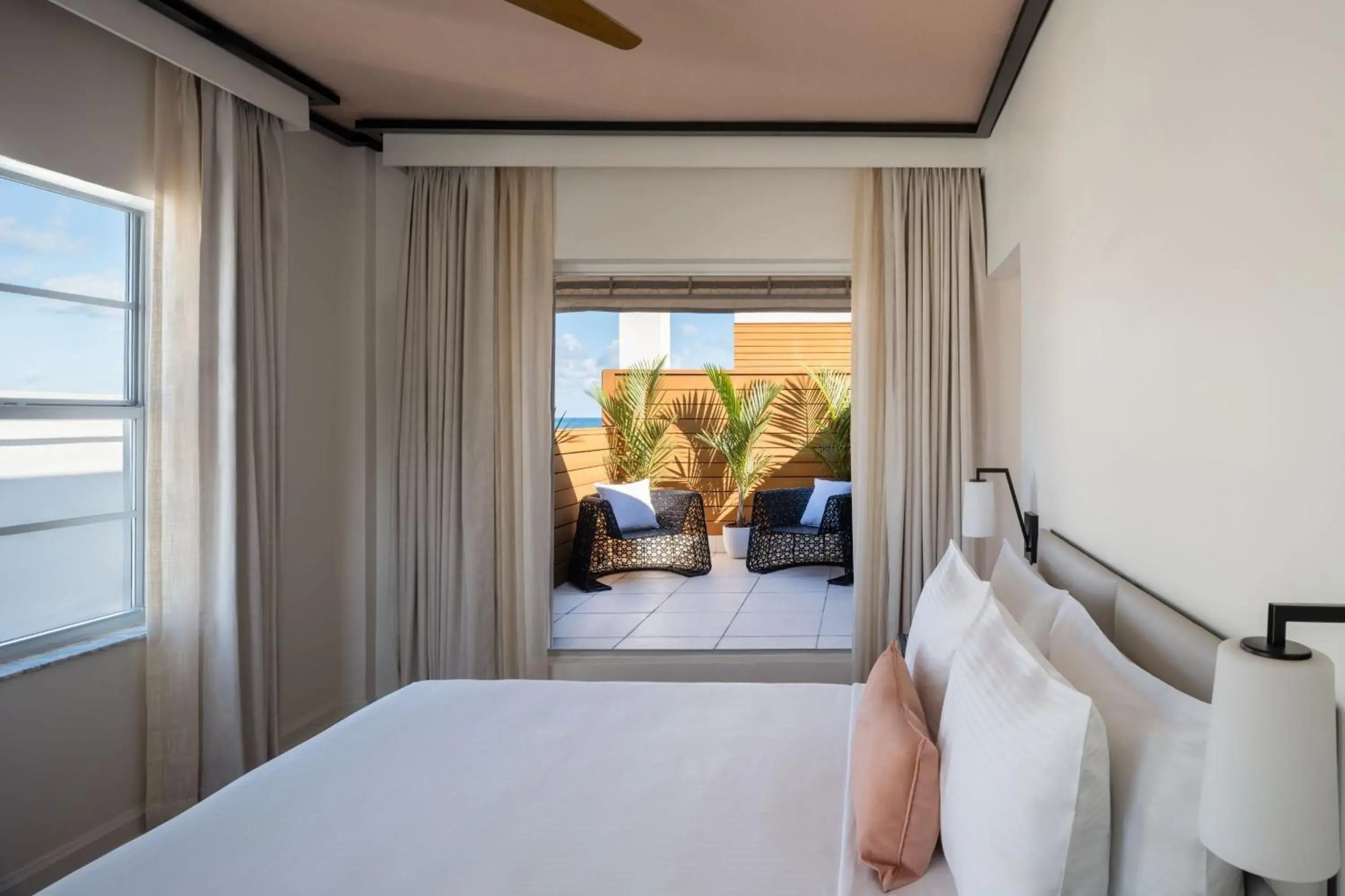 Photo of the whole room, Bed in Eurostars Winter Haven Miami Beach Photo of the whole room, Bed in Eurostars Winter Haven Miami Beach