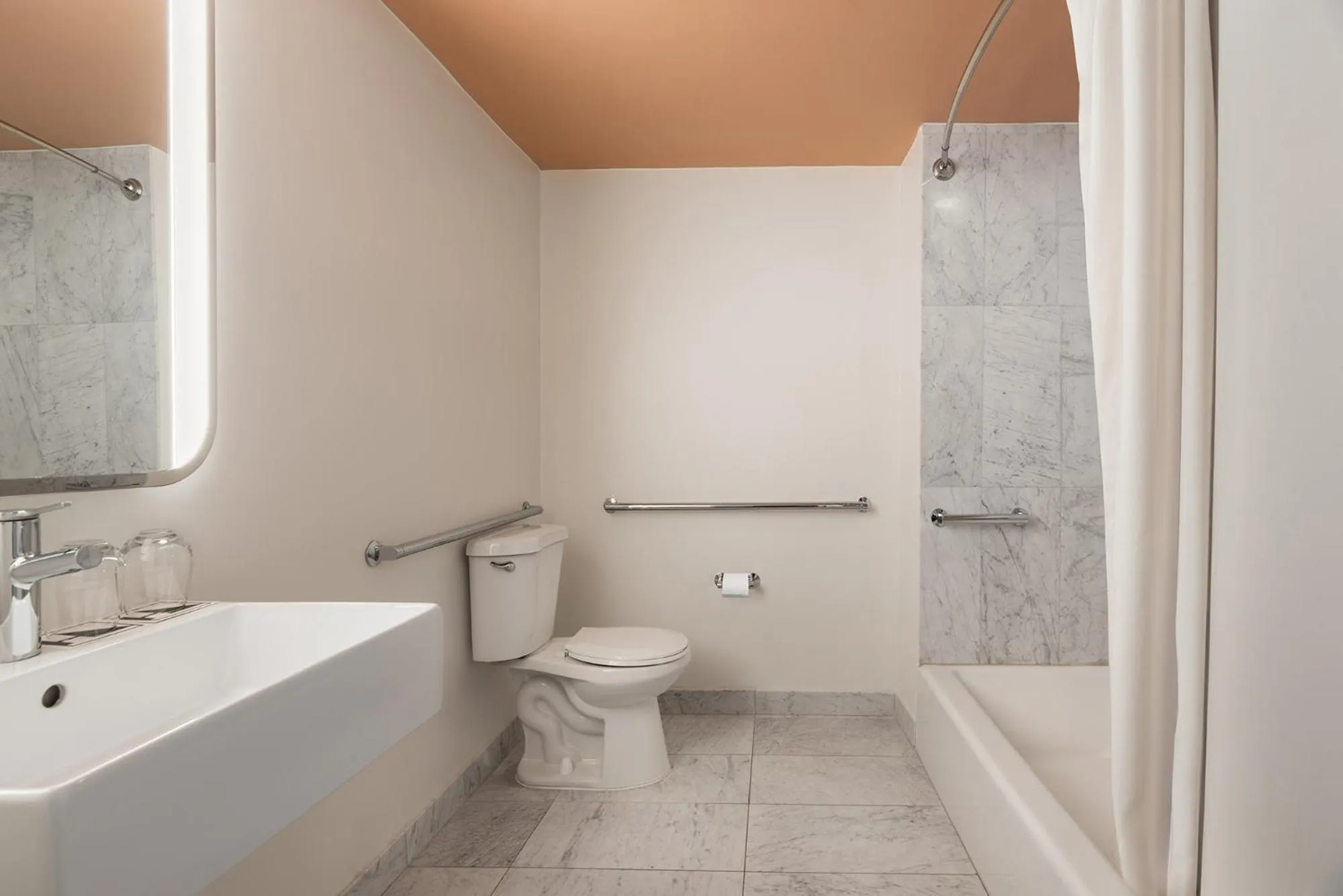 Bathroom in Eurostars Winter Haven Miami Beach