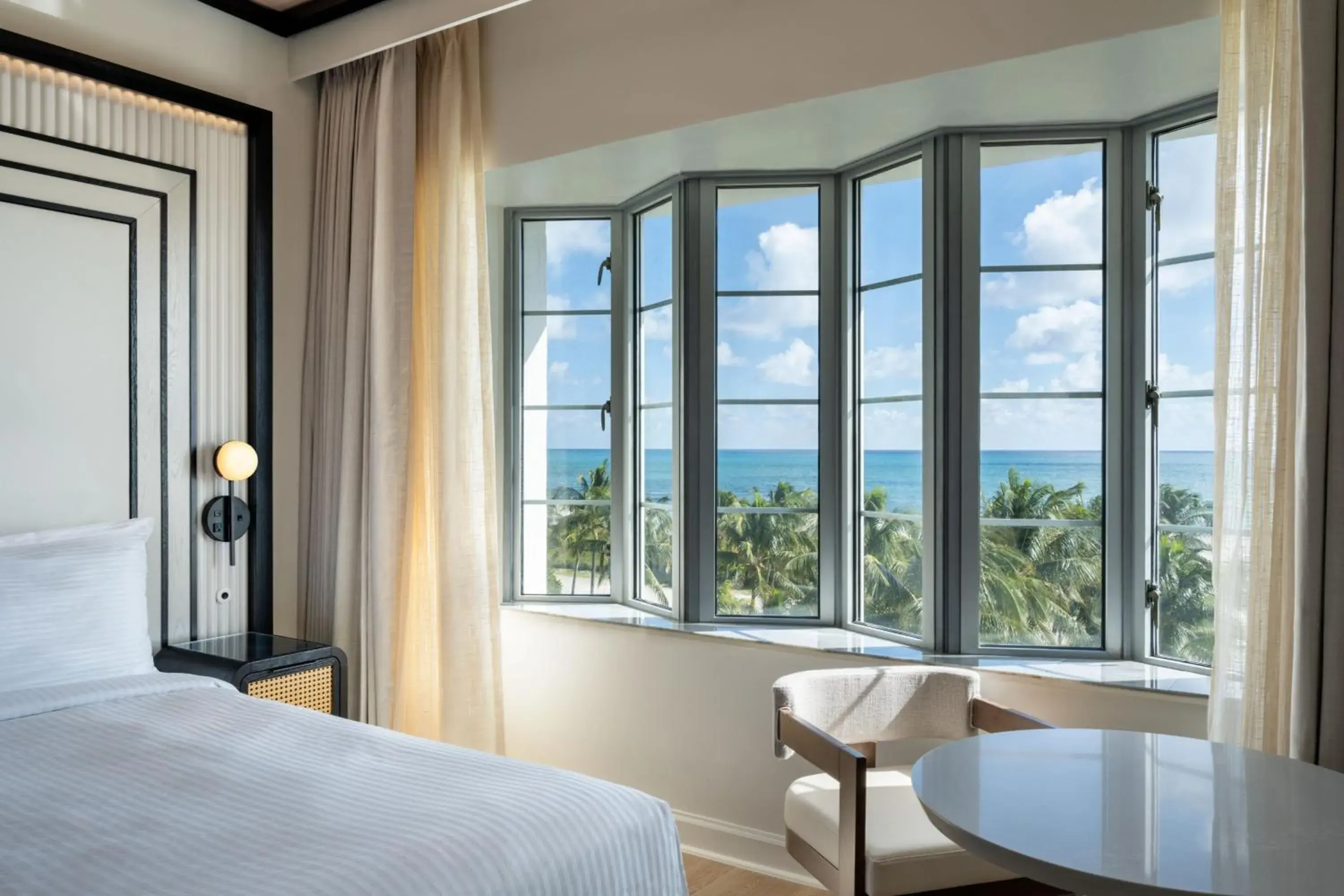 Photo of the whole room, Bed in Eurostars Winter Haven Miami Beach Photo of the whole room, Bed in Eurostars Winter Haven Miami Beach