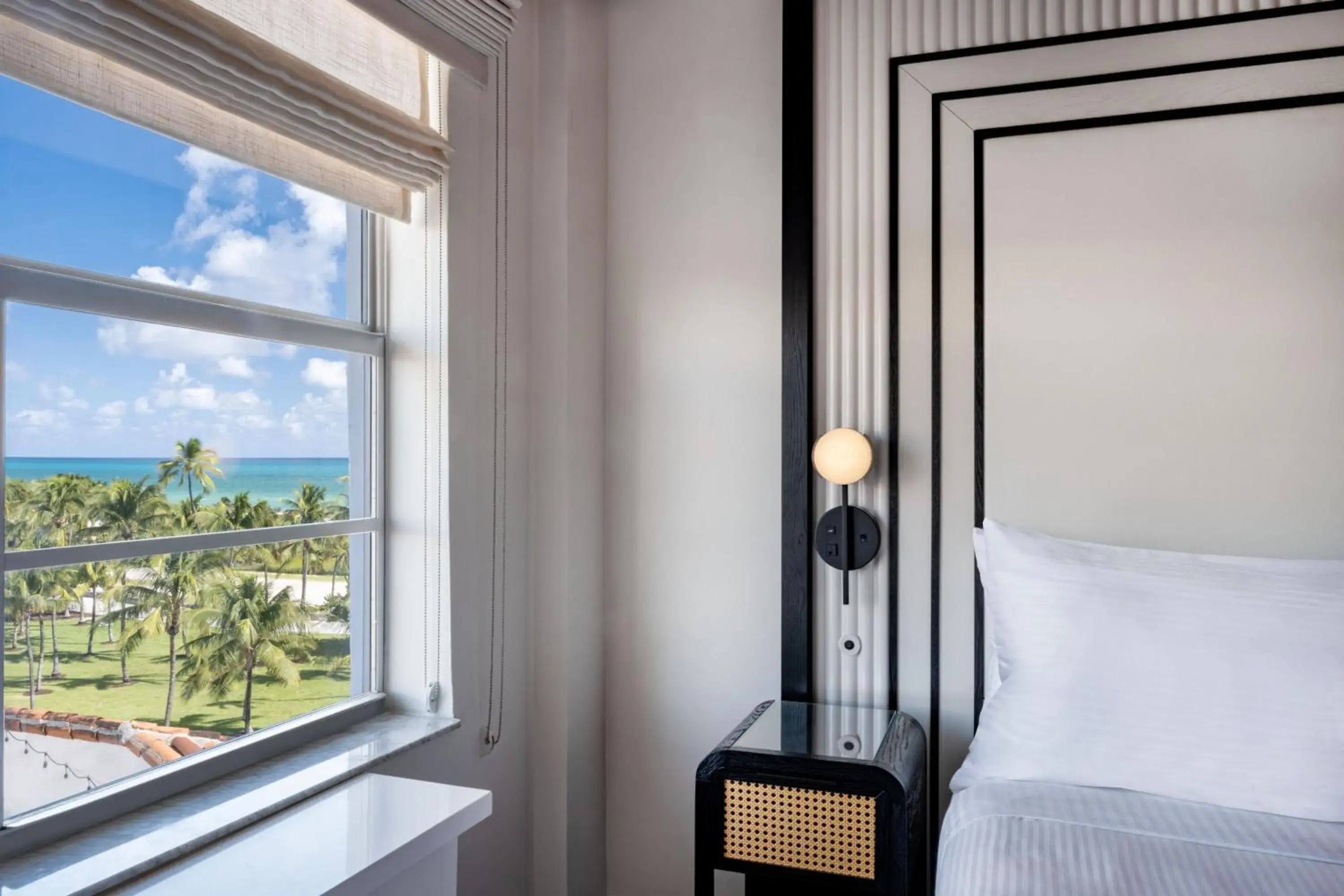 Photo of the whole room, Bed in Eurostars Winter Haven Miami Beach Photo of the whole room, Bed in Eurostars Winter Haven Miami Beach