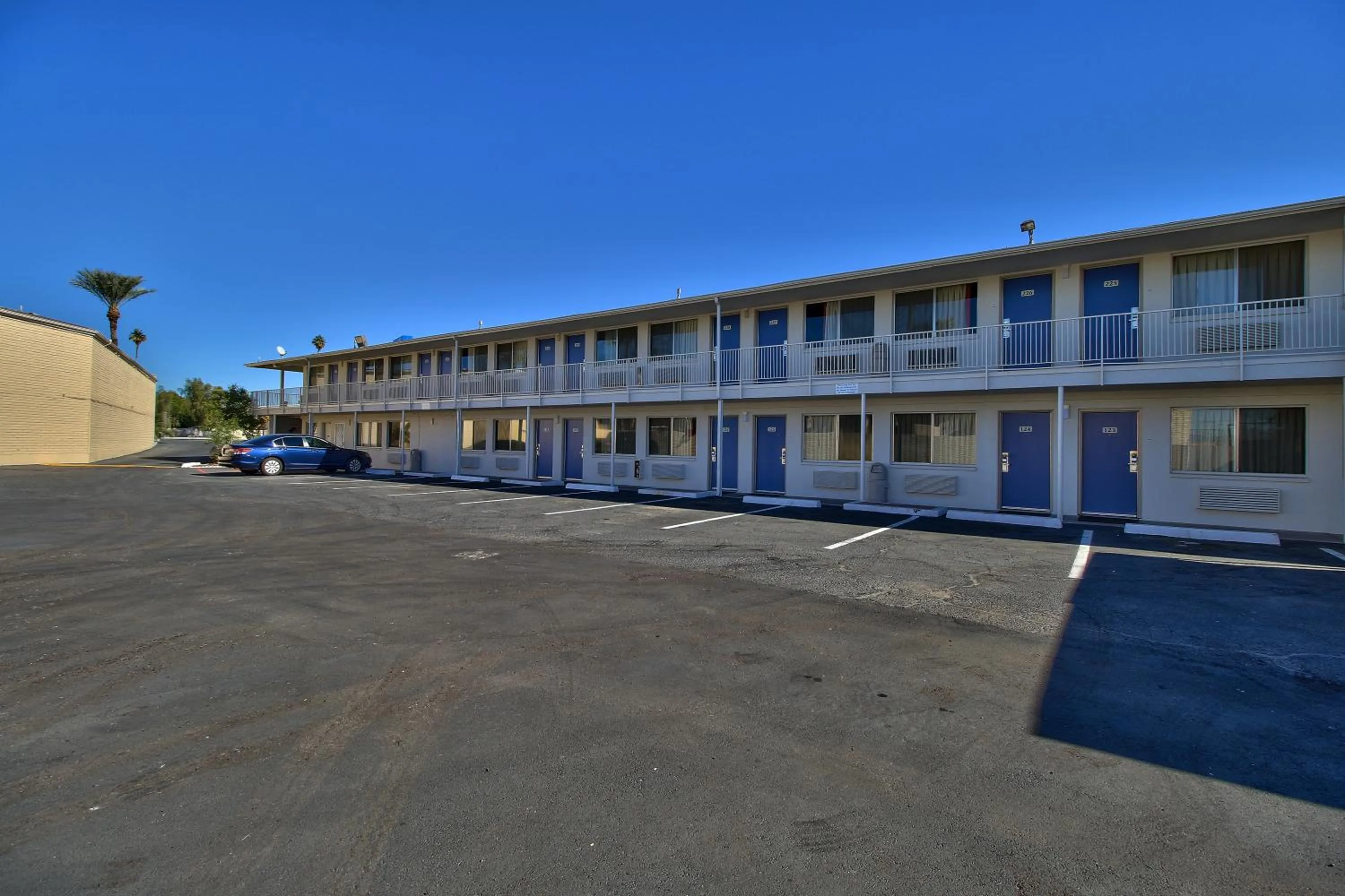 Facade/entrance in Motel 6-Youngtown, AZ - Phoenix - Sun City