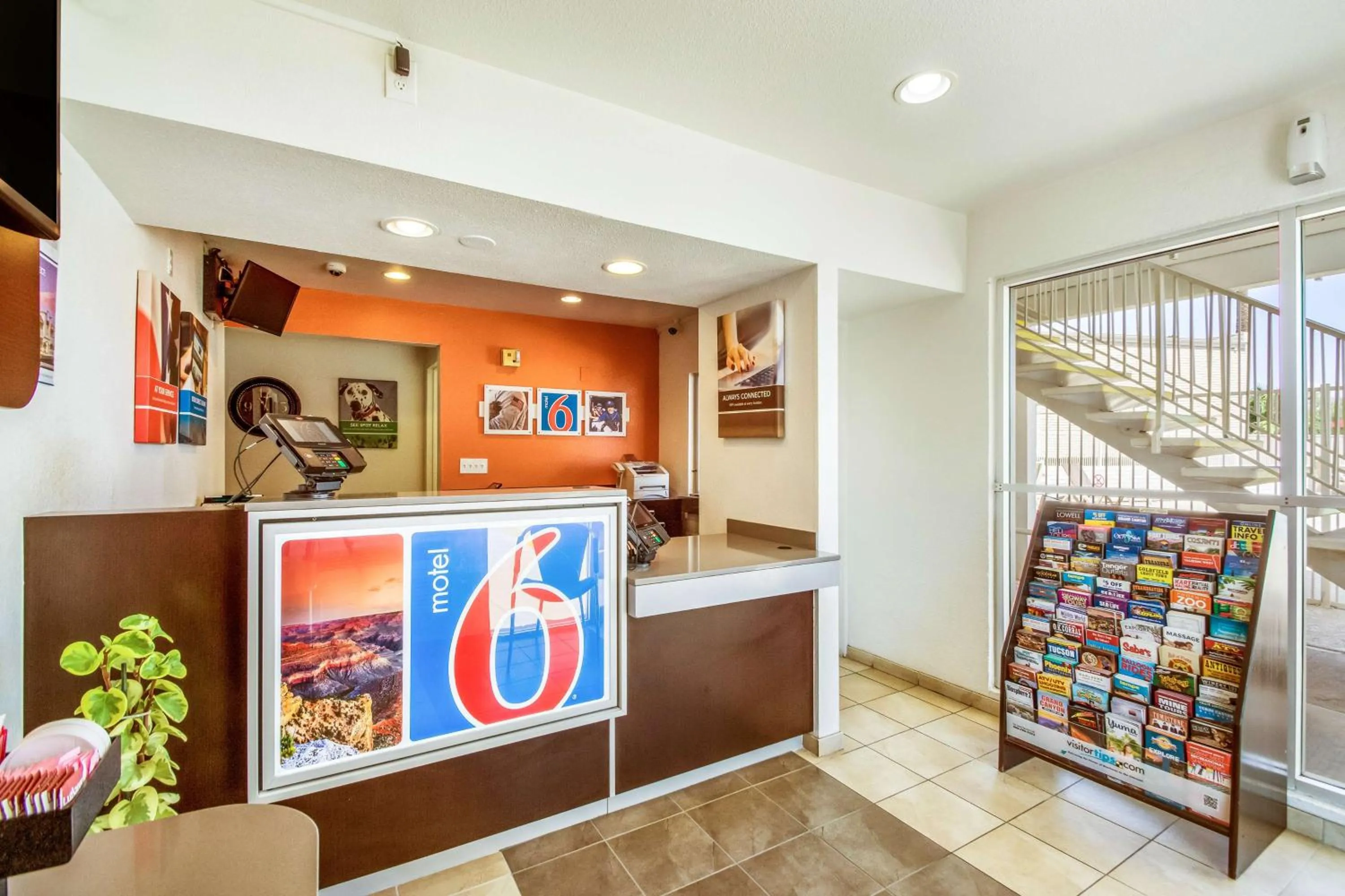Property logo or sign in Motel 6-Youngtown, AZ - Phoenix - Sun City