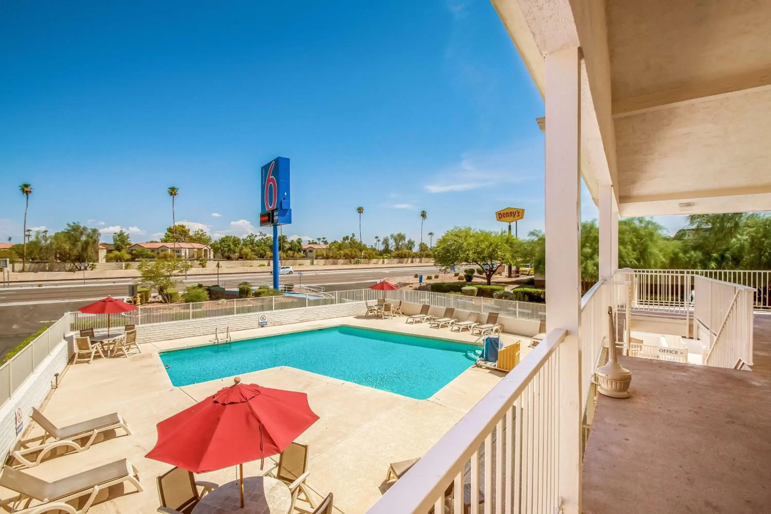 Day, Pool View in Motel 6-Youngtown, AZ - Phoenix - Sun City